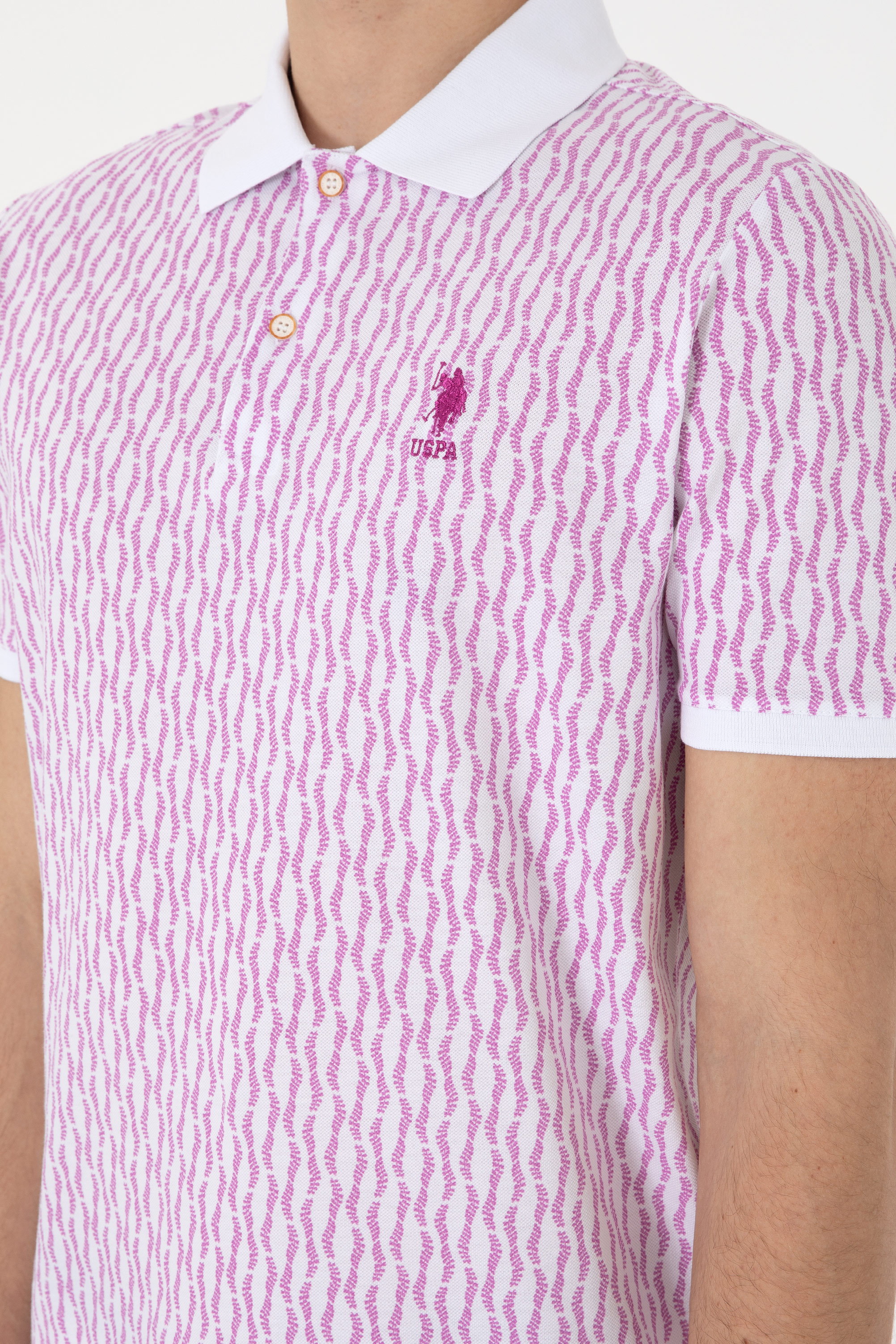 Erkek Regular Fit Polo Yaka Menekşe Desenli Tişört