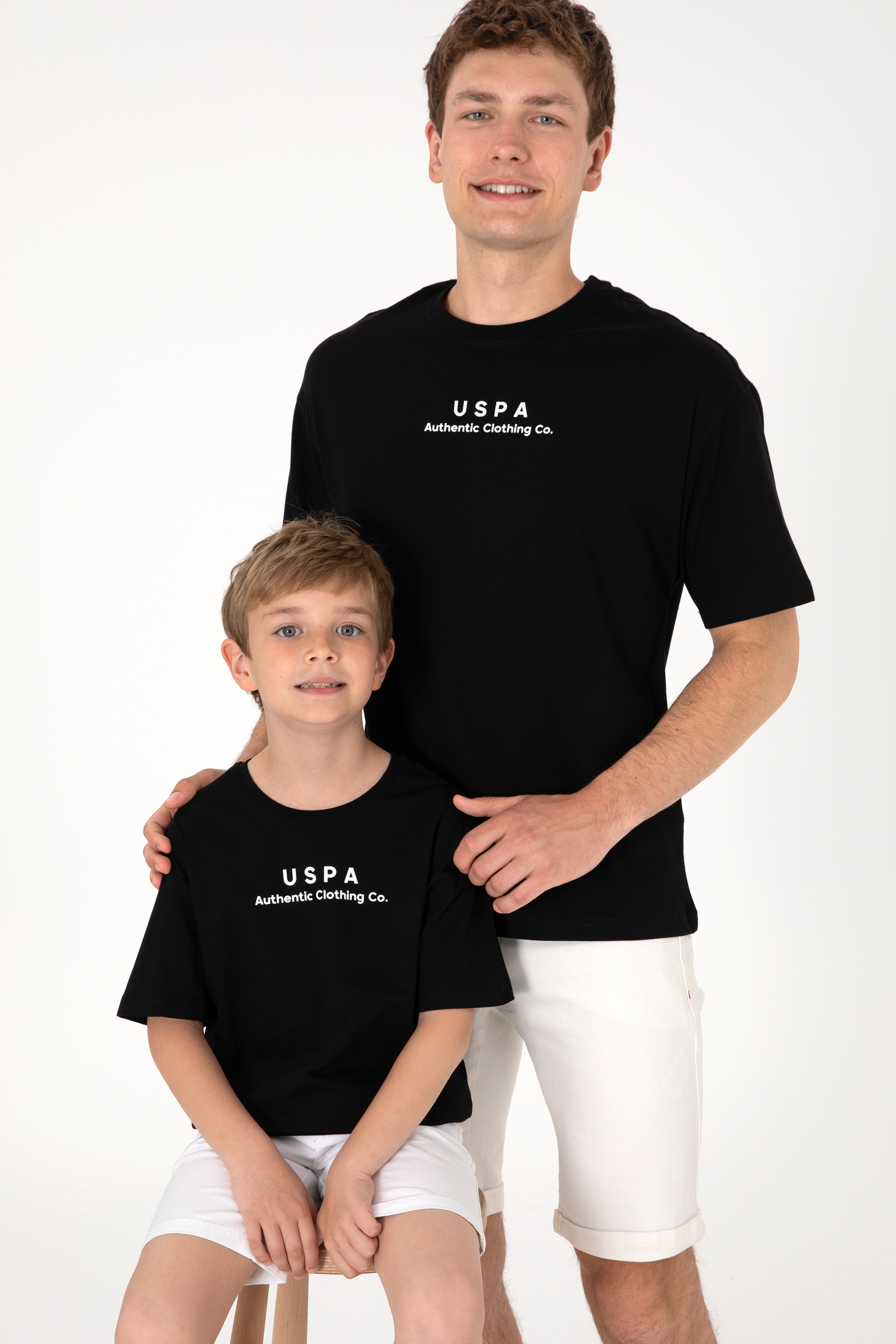 Erkek Comfort Fit Bisiklet Yaka Siyah Tişört