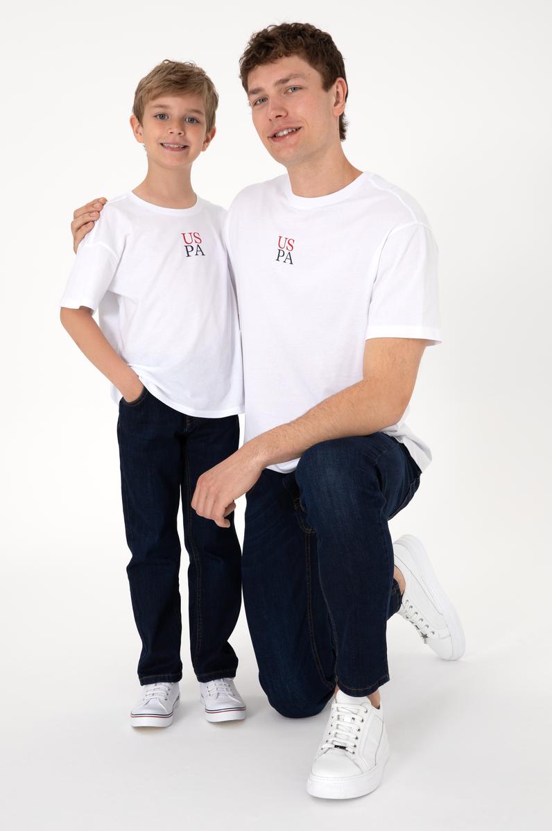 Erkek Çocuk Beyaz Oversize Bisiklet Yaka Tişört