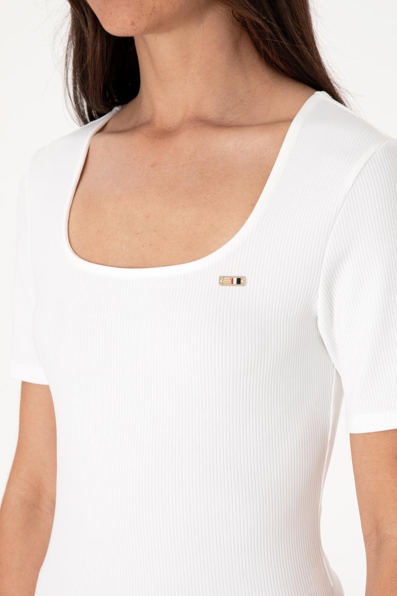 Kadın Beyaz Kare Yaka Tişört - 50305762009