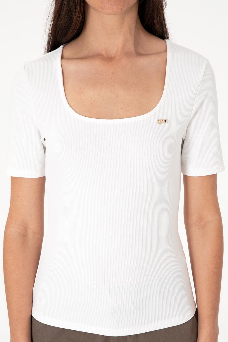 Kadın Beyaz Kare Yaka Tişört - 50305762009