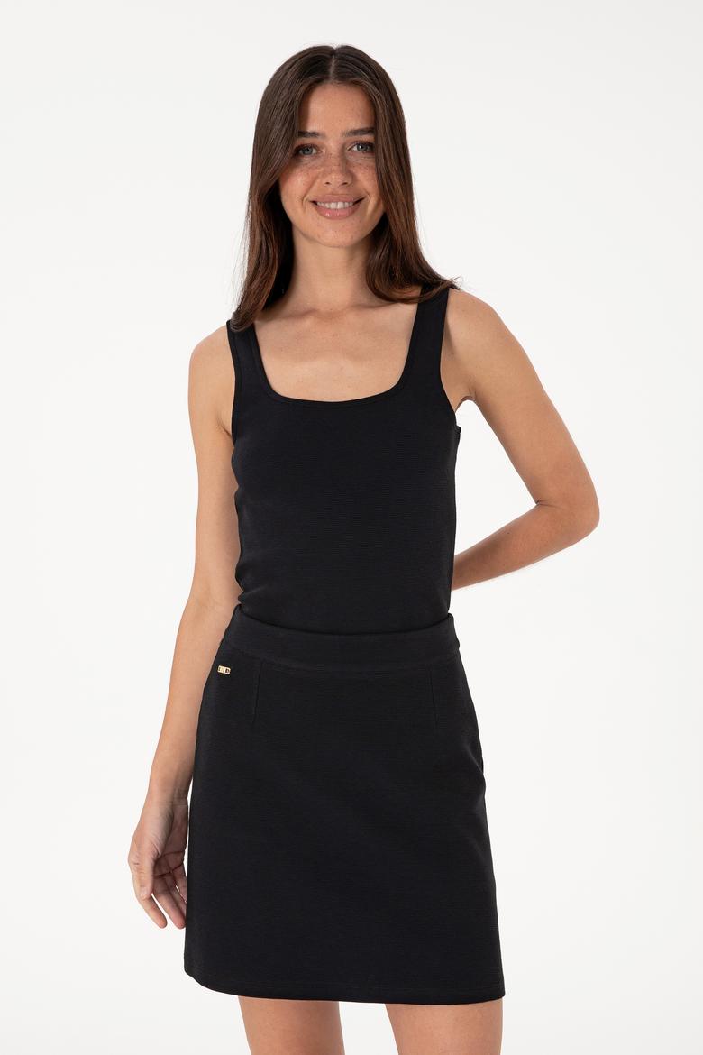 Kadın Siyah Kolsuz Kare Yaka Tişört - 50306680045