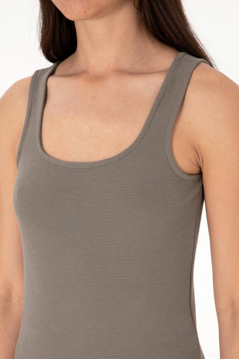 Kadın Vizon Kolsuz Kare Yaka Tişört - 50306680051