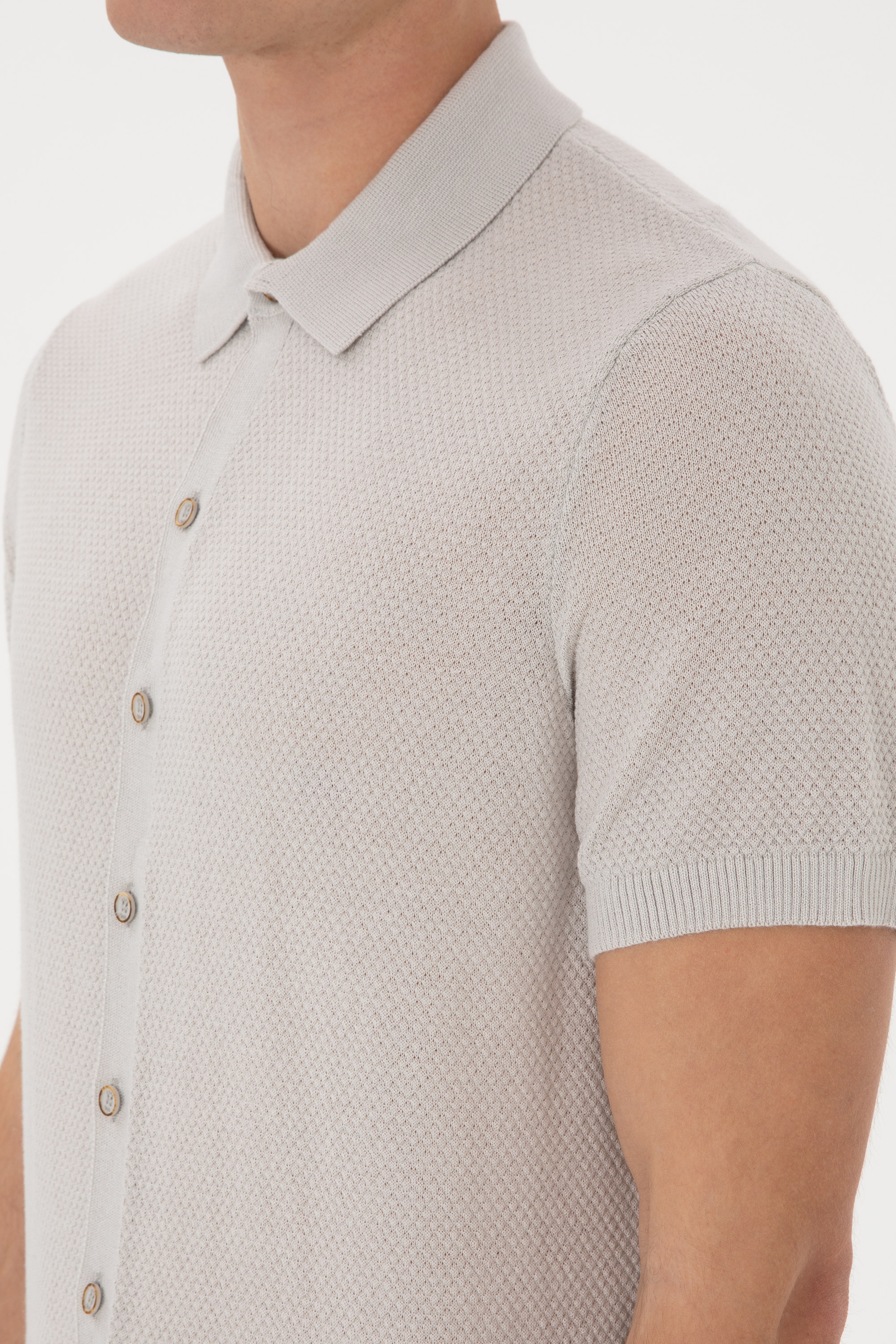 Erkek Regular Fit Açık Gri Düğmeli Triko Tişört - Image 7