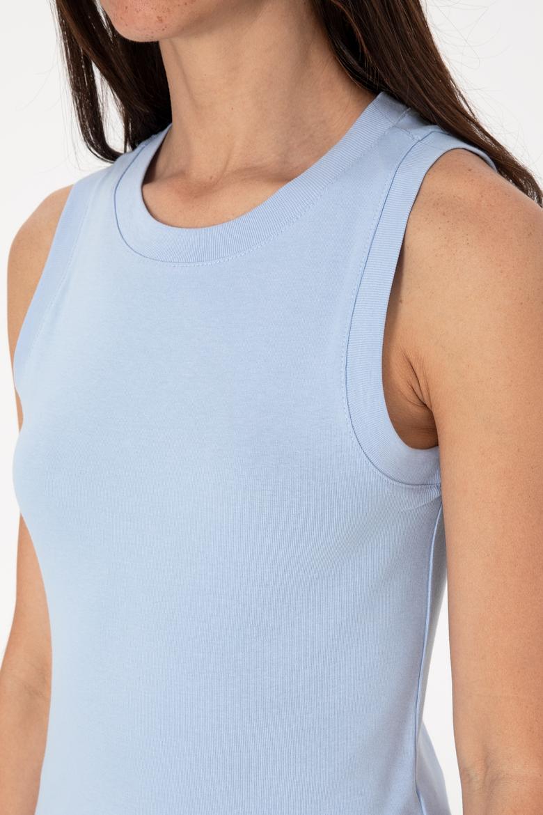 Kadın Açık Mavi Kolsuz Bisiklet Yaka Basic Tişört - 50305841102