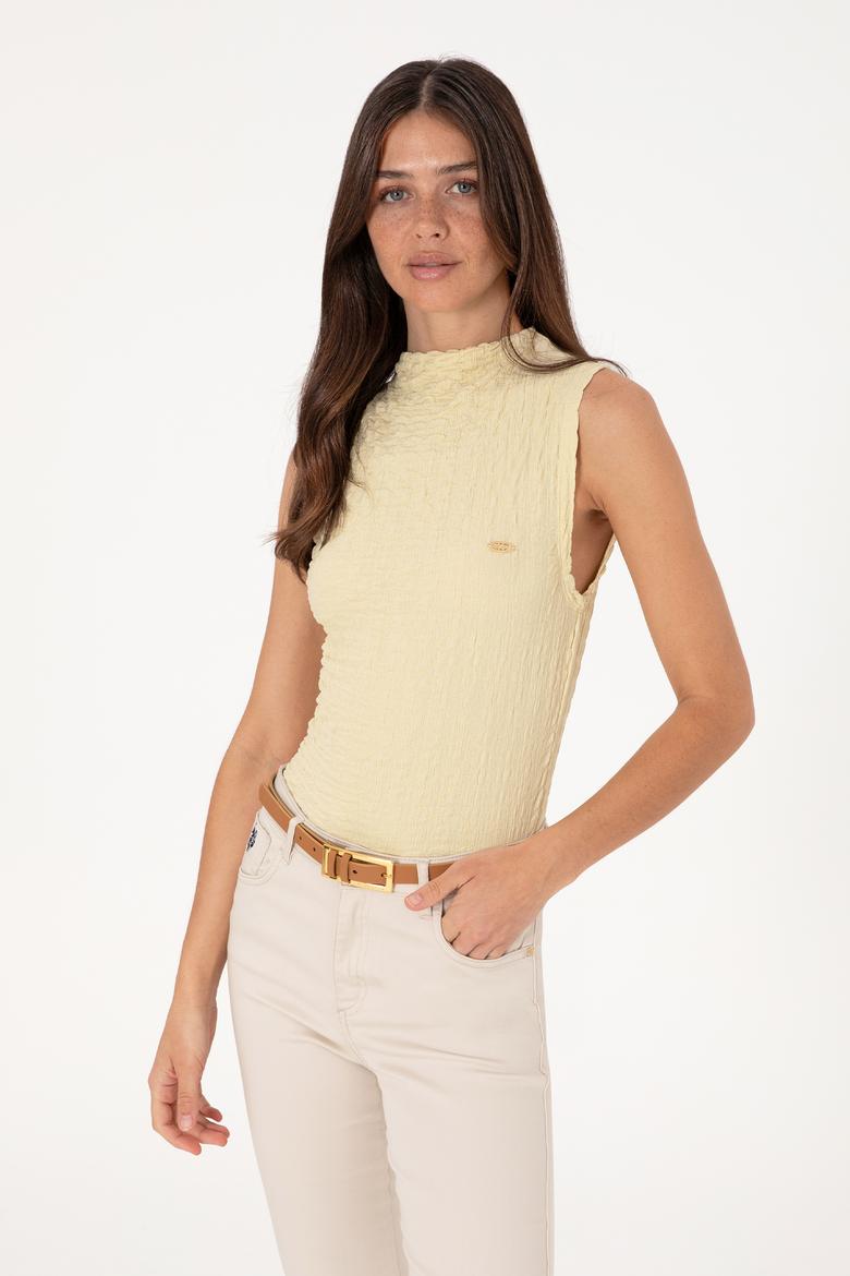 Kadın Açık Haki Kolsuz Dik Yaka Tişört