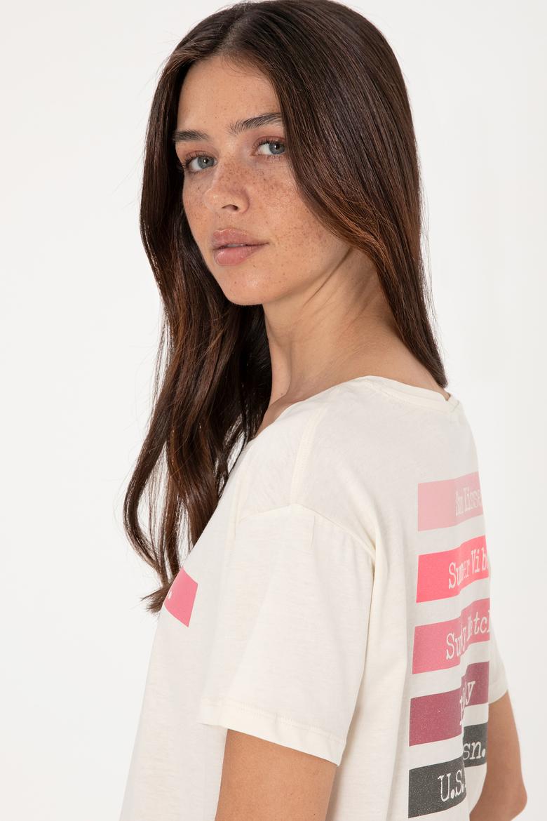 Kadın Krem Bisiklet Yaka Tişört - 50299669009