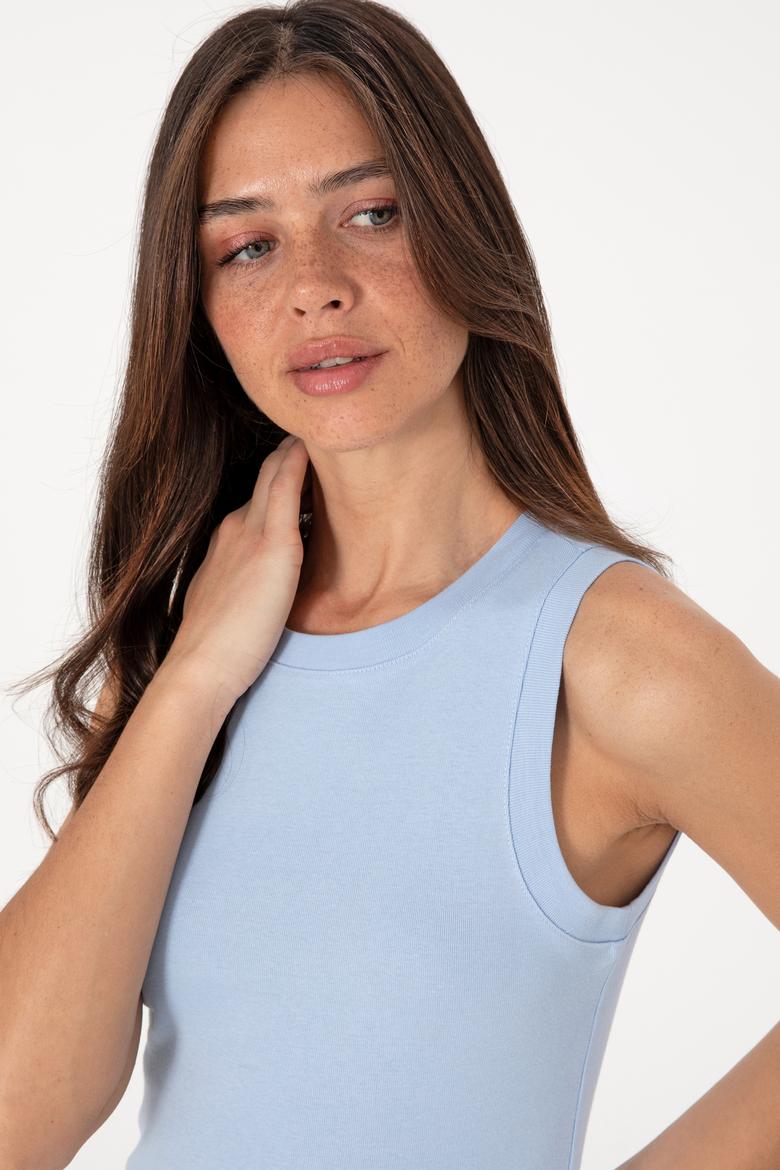 Kadın Açık Mavi Kolsuz Bisiklet Yaka Basic Tişört - 50300904004