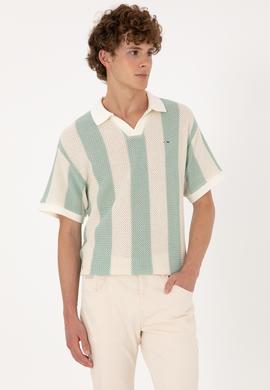 Erkek Comfort Fit Kaçık Yaka Camel Örgülü Tişört - 50300240029