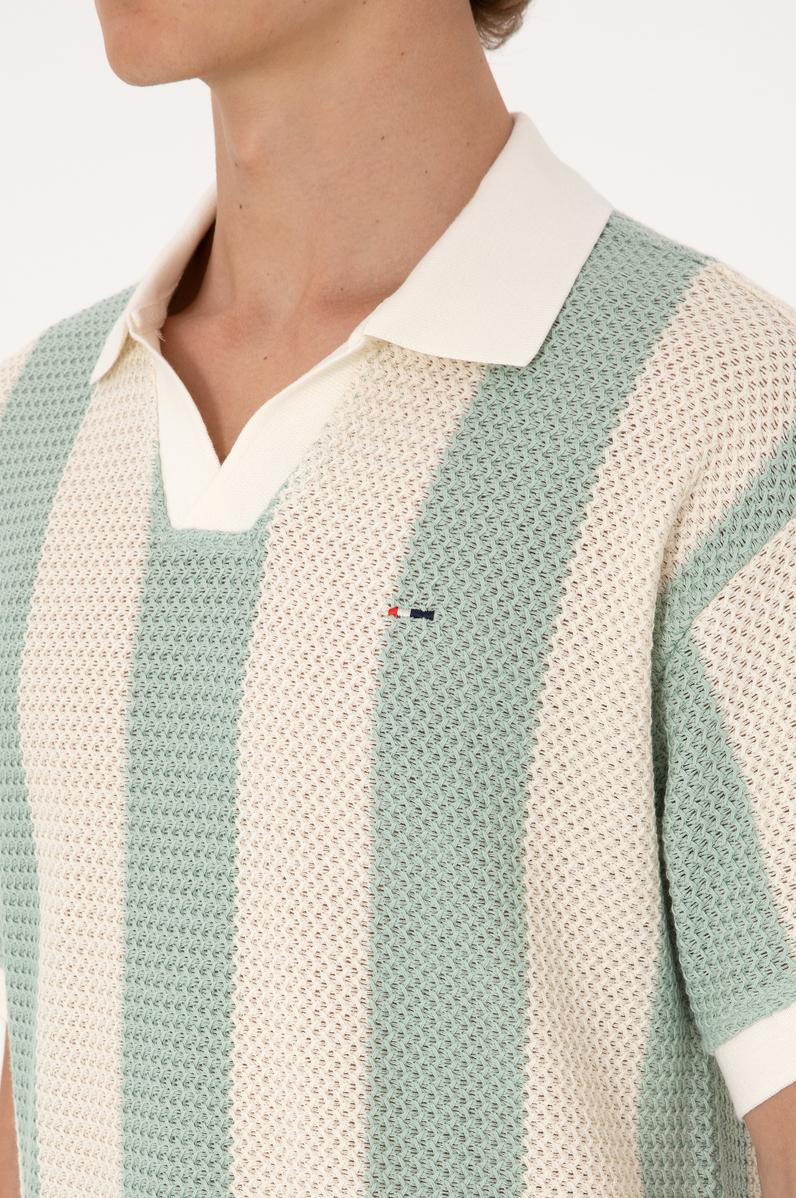 Erkek Comfort Fit Kaçık Yaka Camel Örgülü Tişört