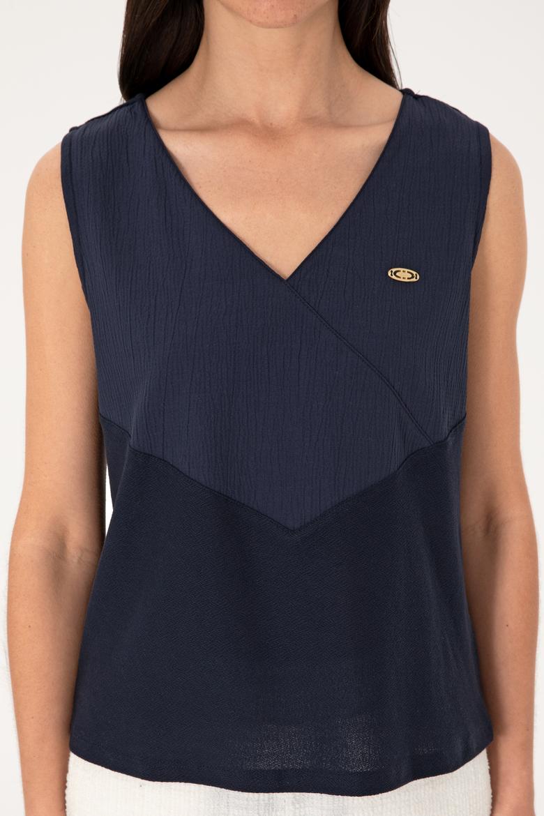 Kadın Lacivert Kolsuz V Yaka Tişört - 50300793009