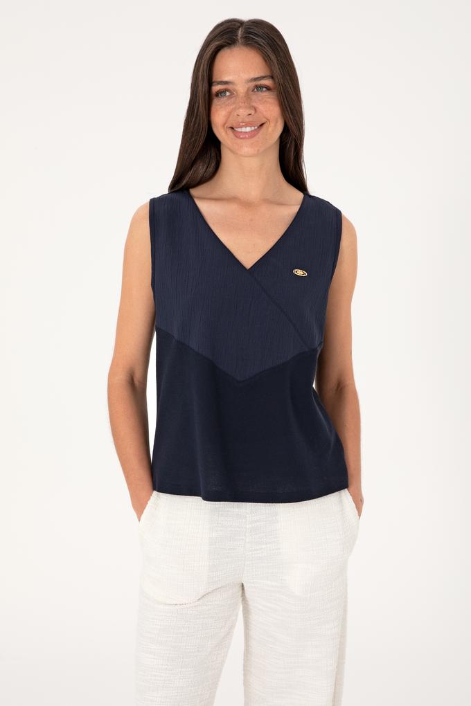 Kadın Lacivert Kolsuz V Yaka Tişört
