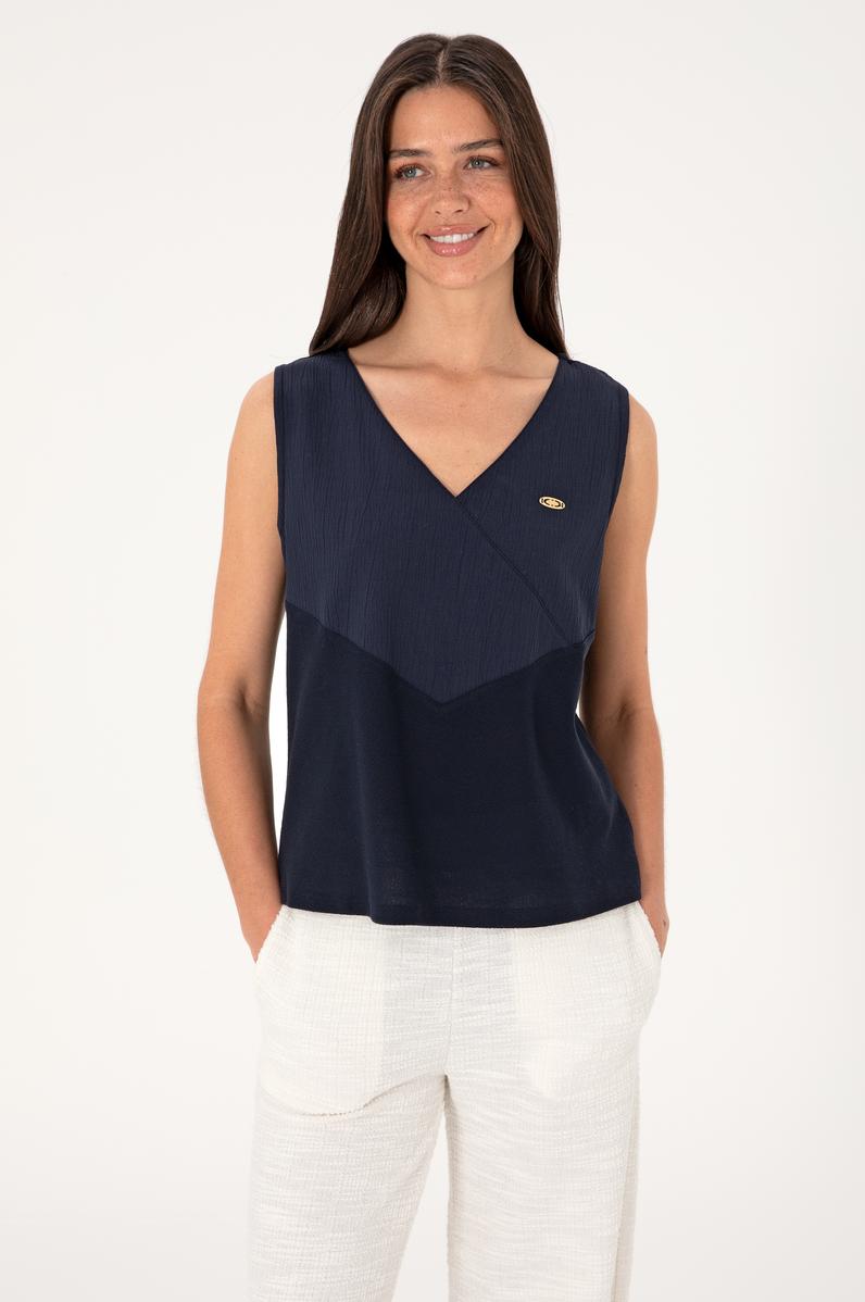 Kadın Lacivert Kolsuz V Yaka Tişört