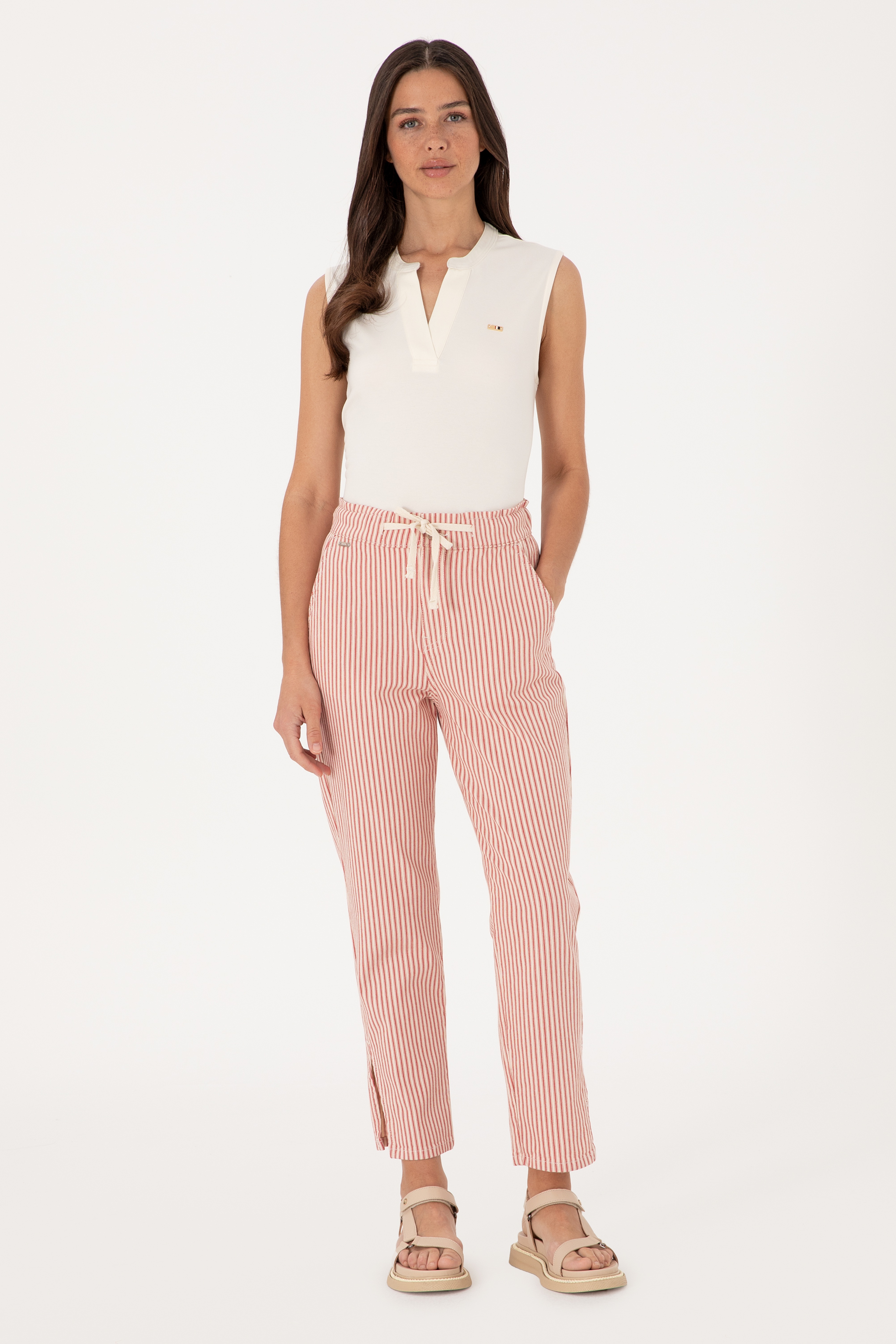 Kadın Kırmızı Çizgili Carrot Fit Jean Pantolon - Image 1
