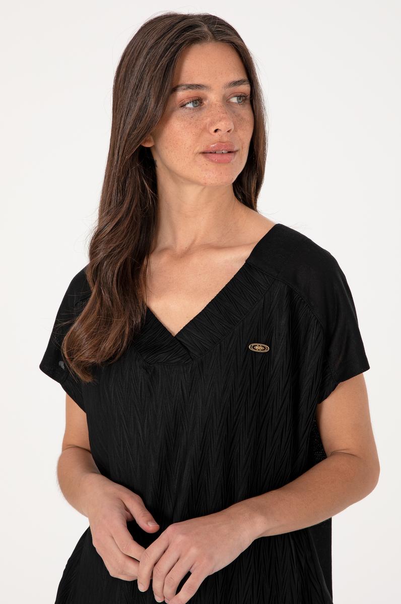 Kadın Siyah V Yaka Tişört