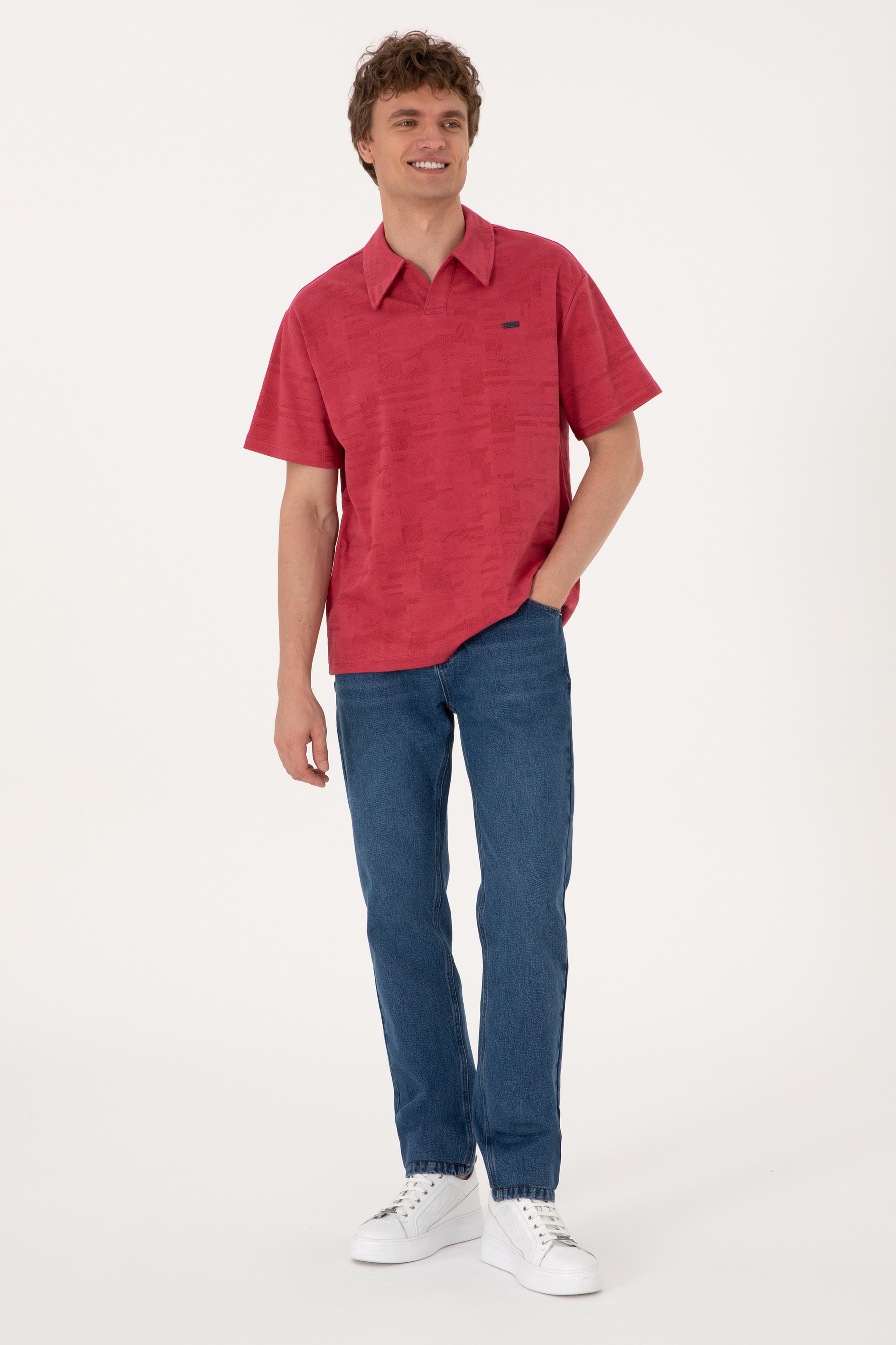 Erkek Comfort Fit Kaçık Yaka Vişne Tişört