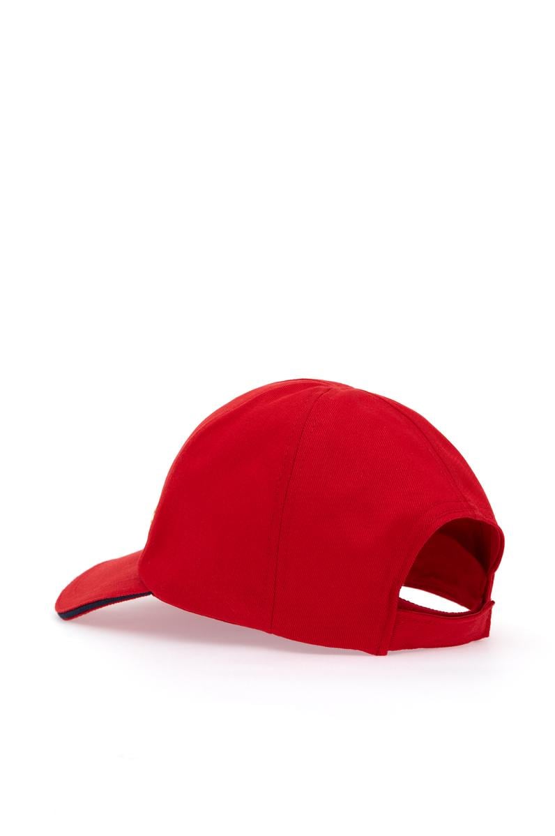 Kadın Kırmızı Şapka