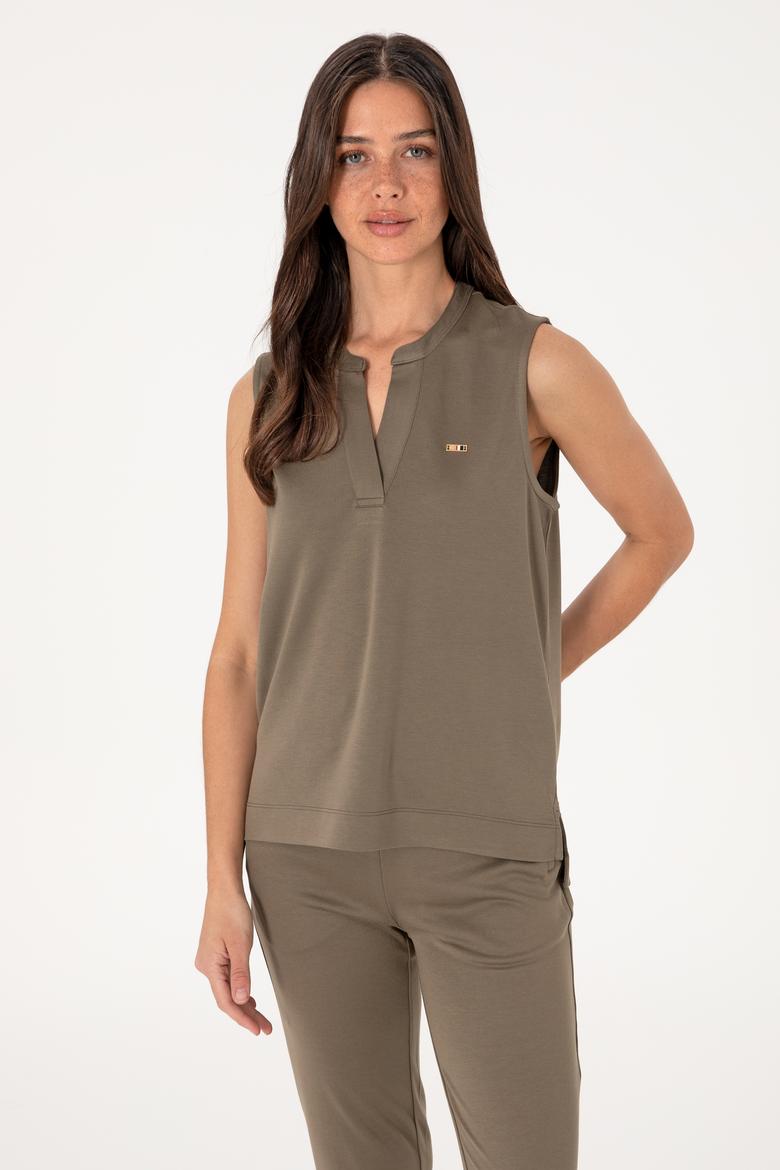 Kadın Vizon Kolsuz V Yaka Tişört