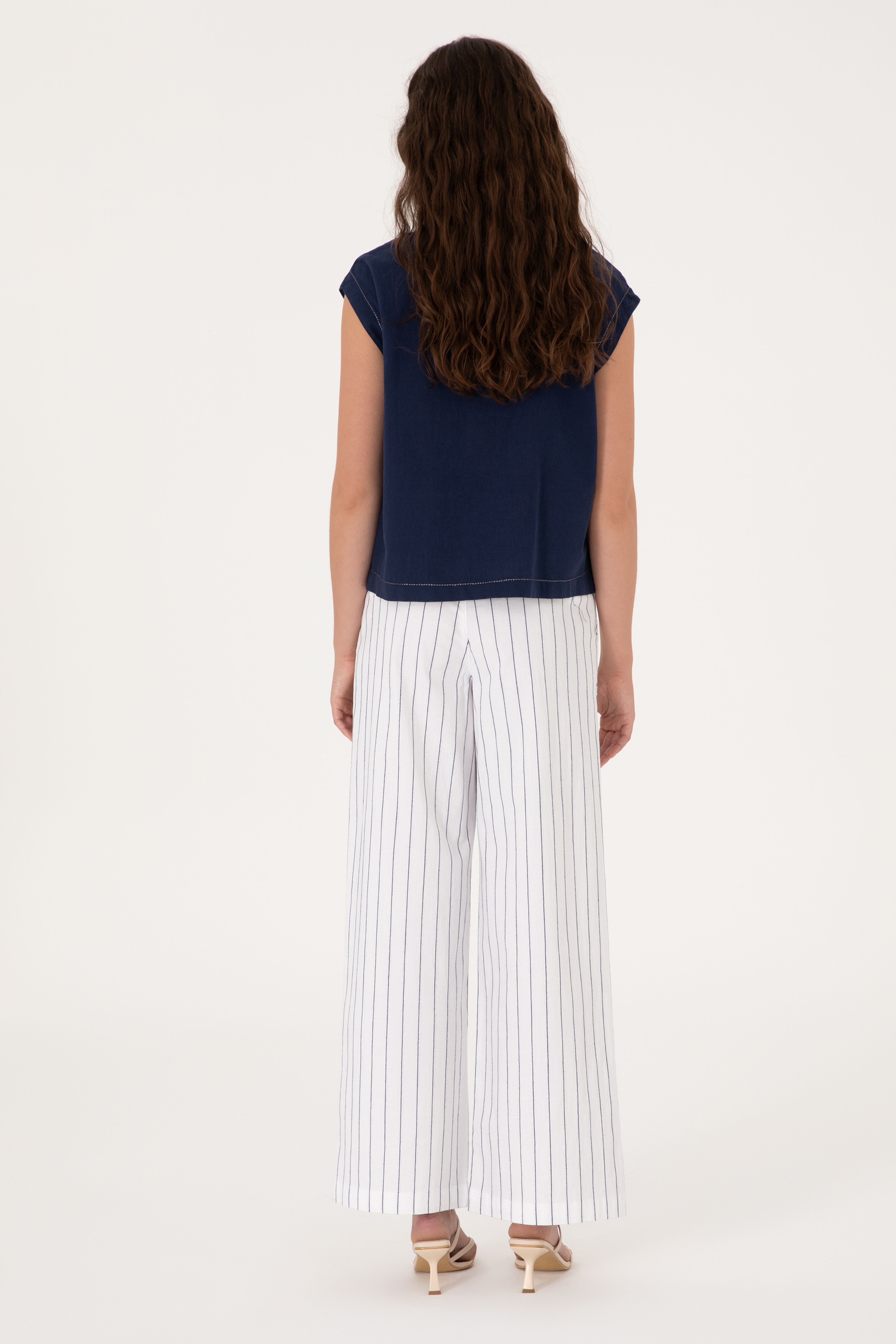 Kadın Beyaz Çizgili Loose Fit Kanvas Pantolon