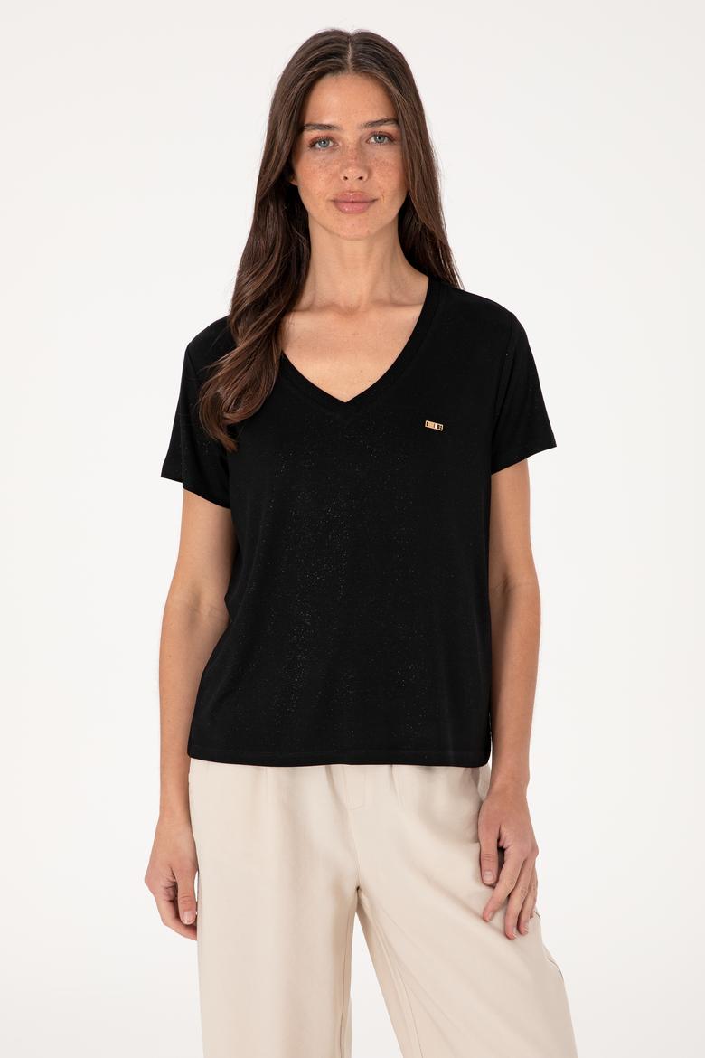Kadın Siyah Simli V Yaka Tişört