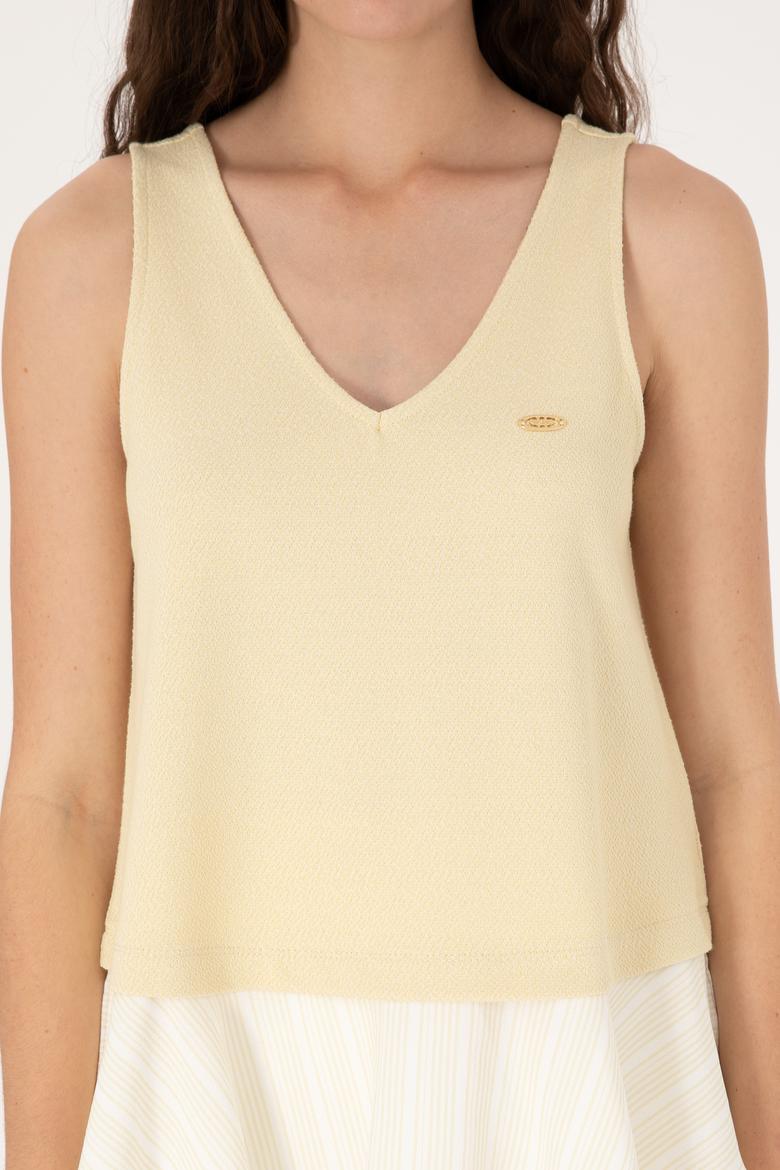 Kadın Açık Haki Kolsuz V Yaka Tişört - 50300672004