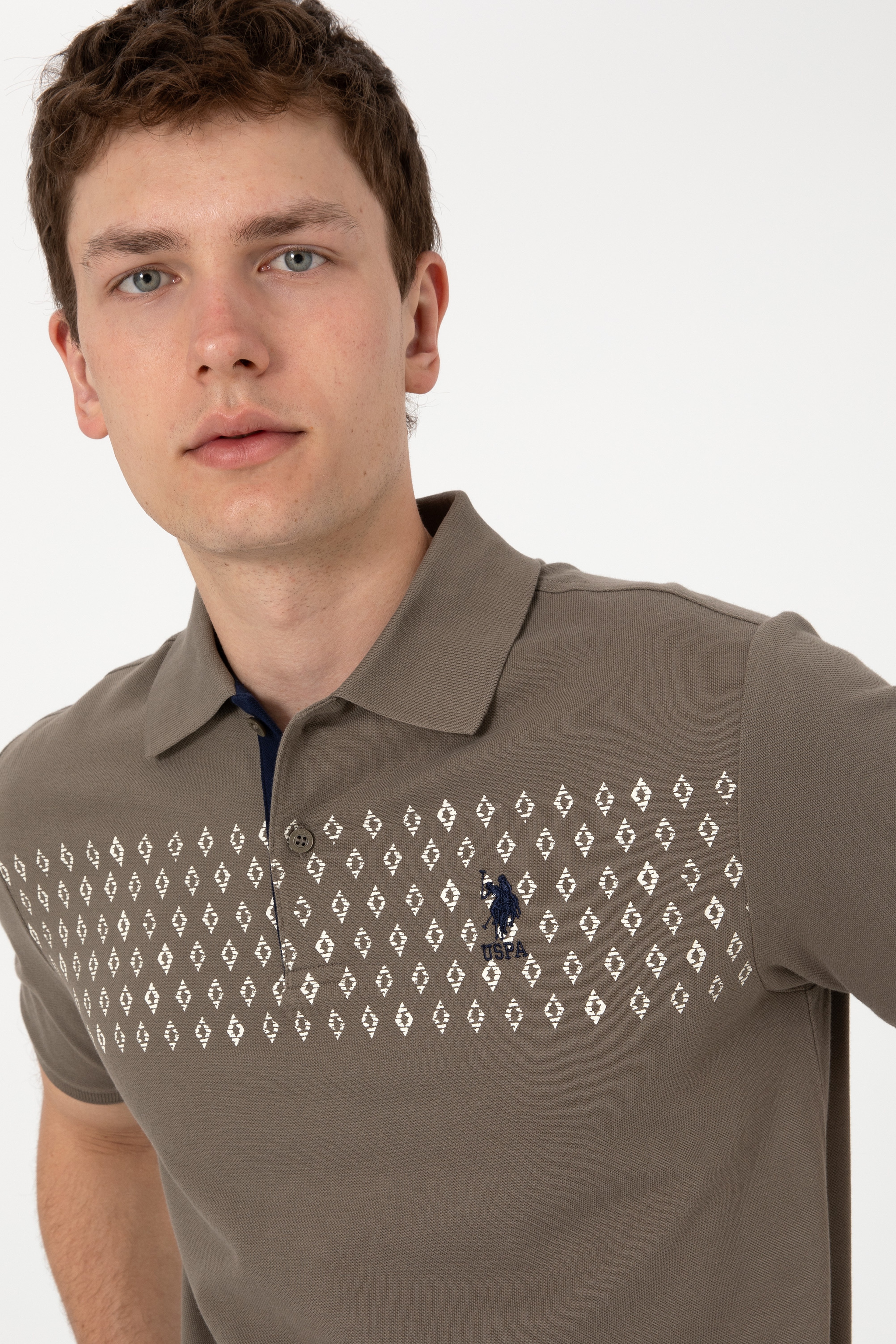 Erkek Regular Fit Polo Yaka Vizon Tişört - Image 2