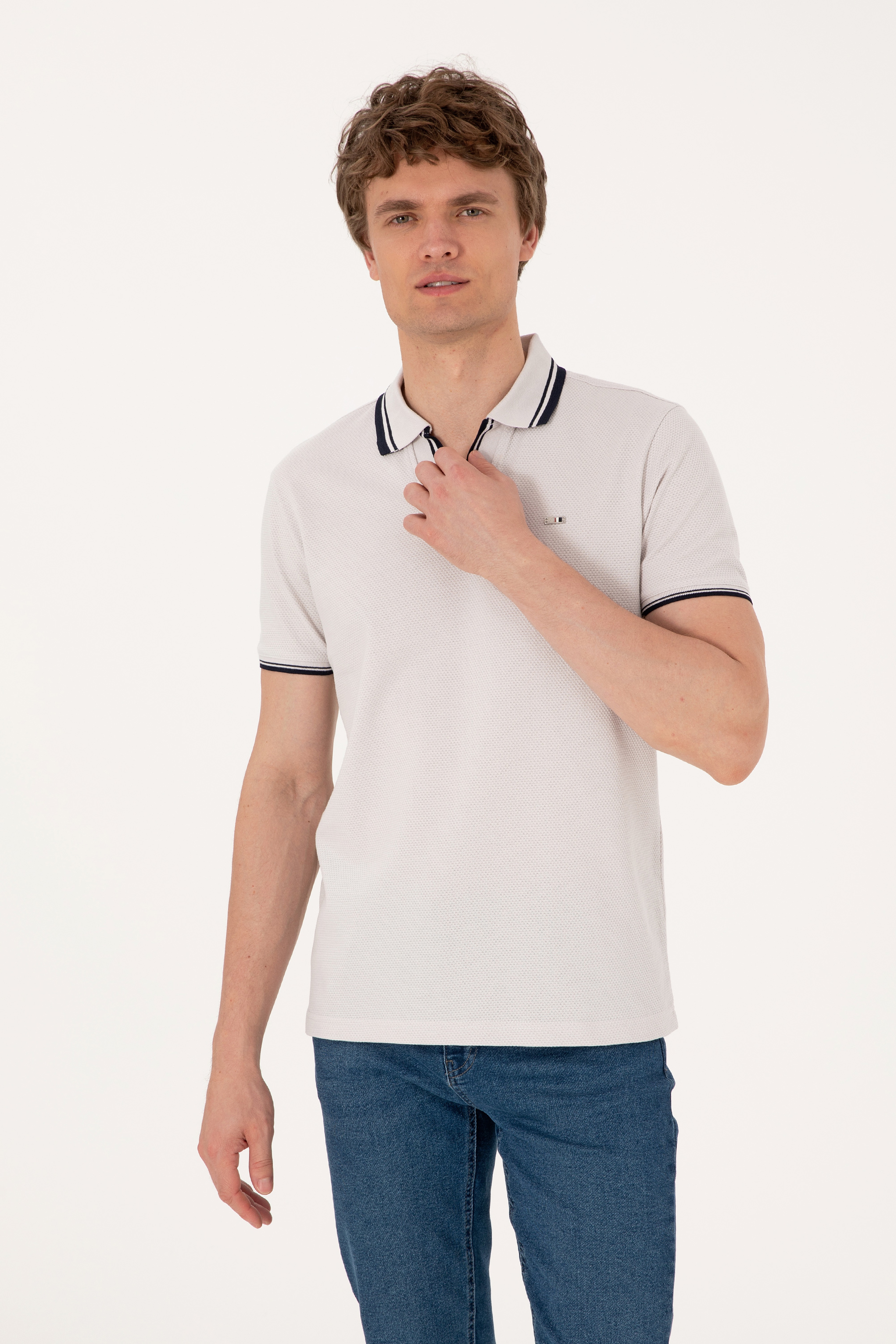 Erkek Slim Fit Kaçık Yaka Açık Gri Tişört - Image 3