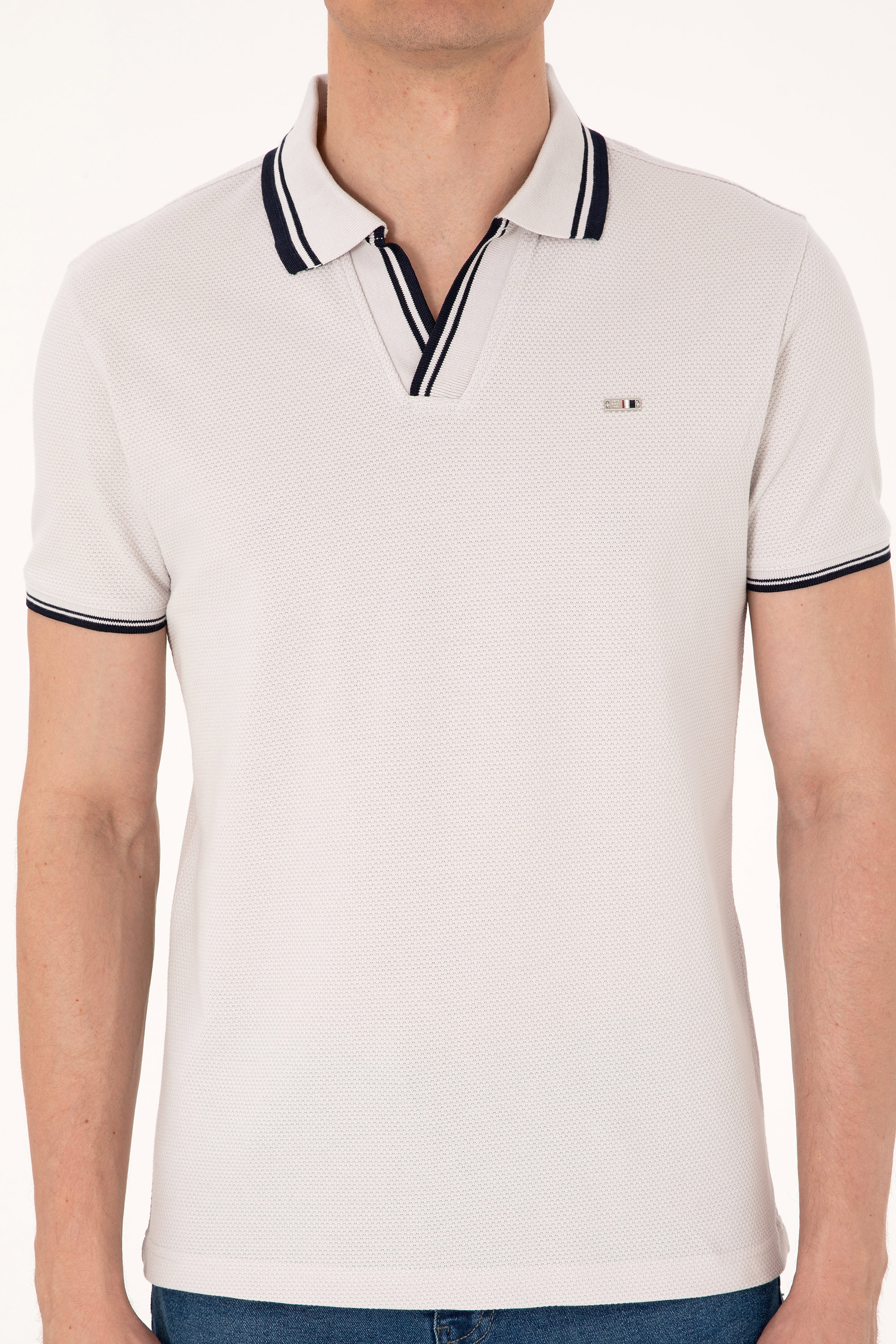 Erkek Slim Fit Kaçık Yaka Açık Gri Tişört - Image 6