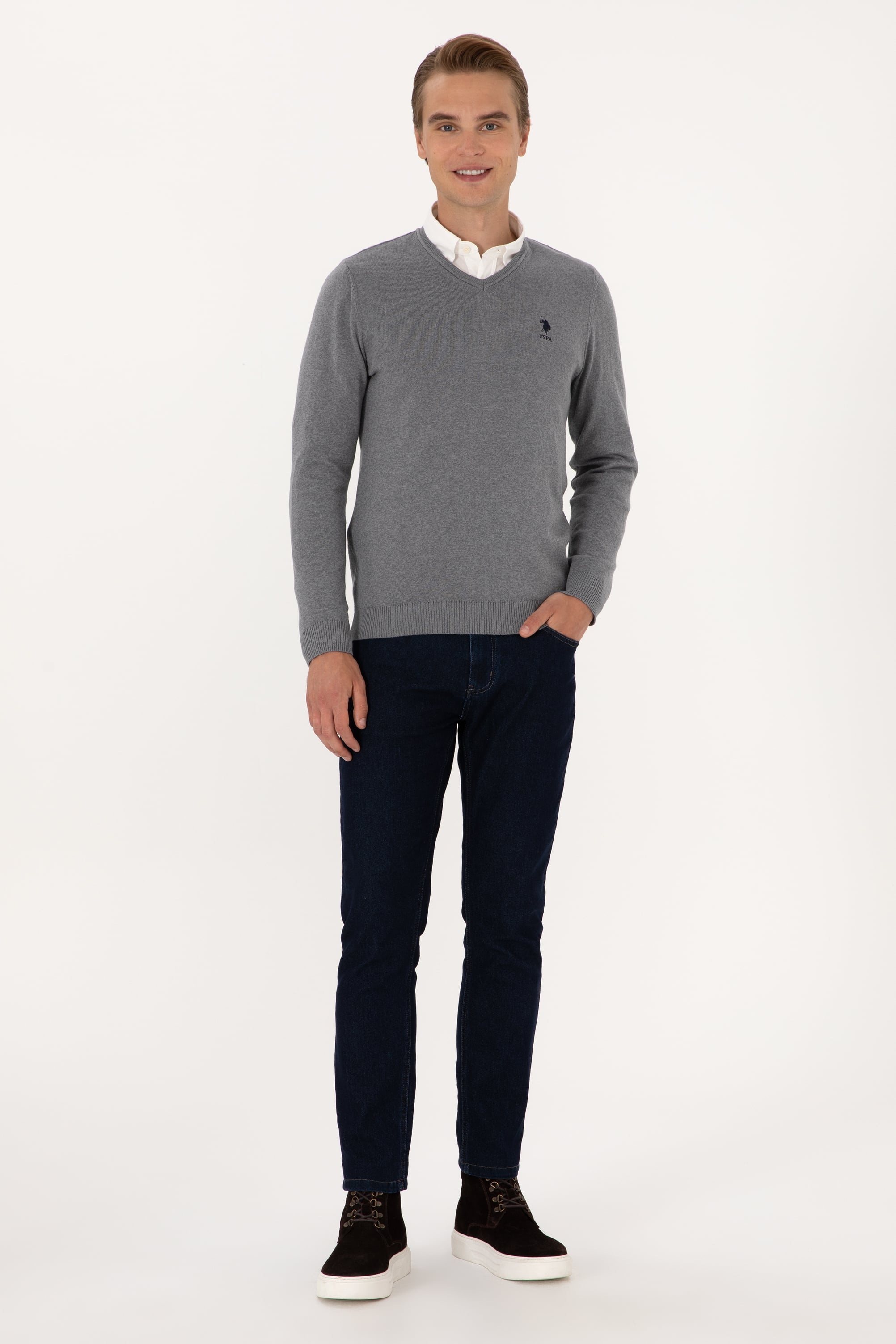 Erkek Slim Fit V Yaka Gri Melanj Basic Kazak - Image 4