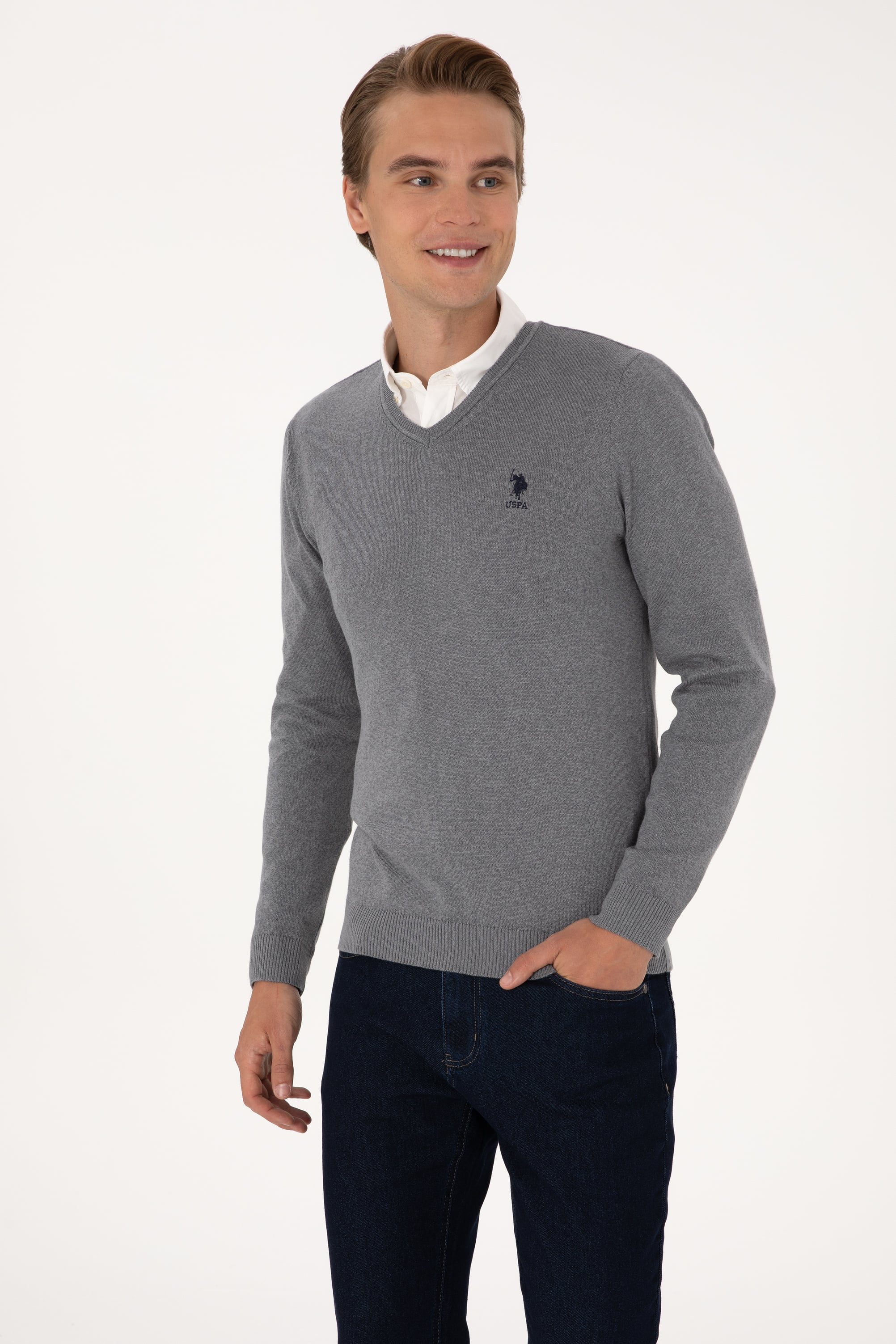 Erkek Slim Fit V Yaka Gri Melanj Basic Kazak - Image 1