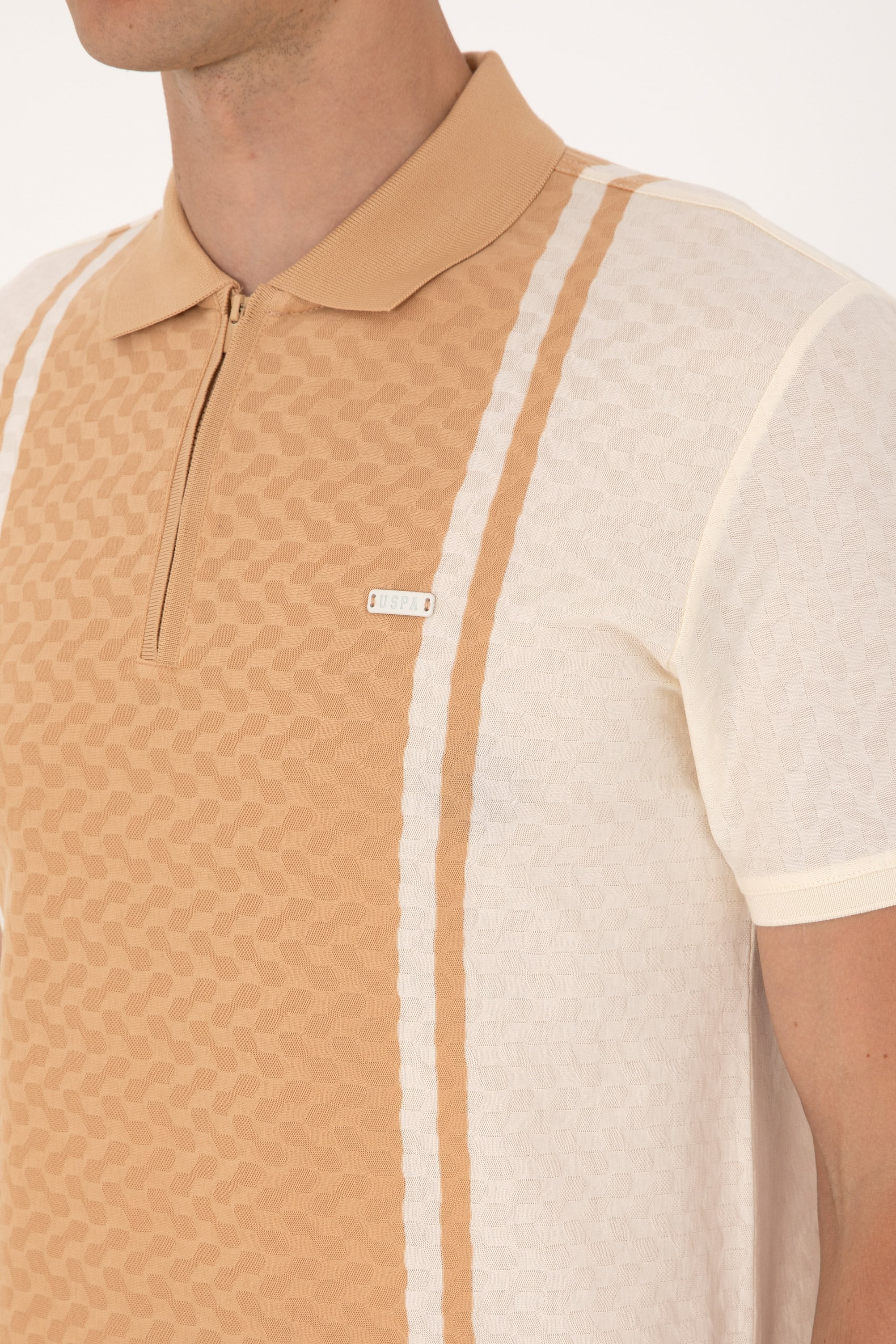 Erkek Regular Fit Ekru Polo Yaka Fermuarlı Tişört - Image 7