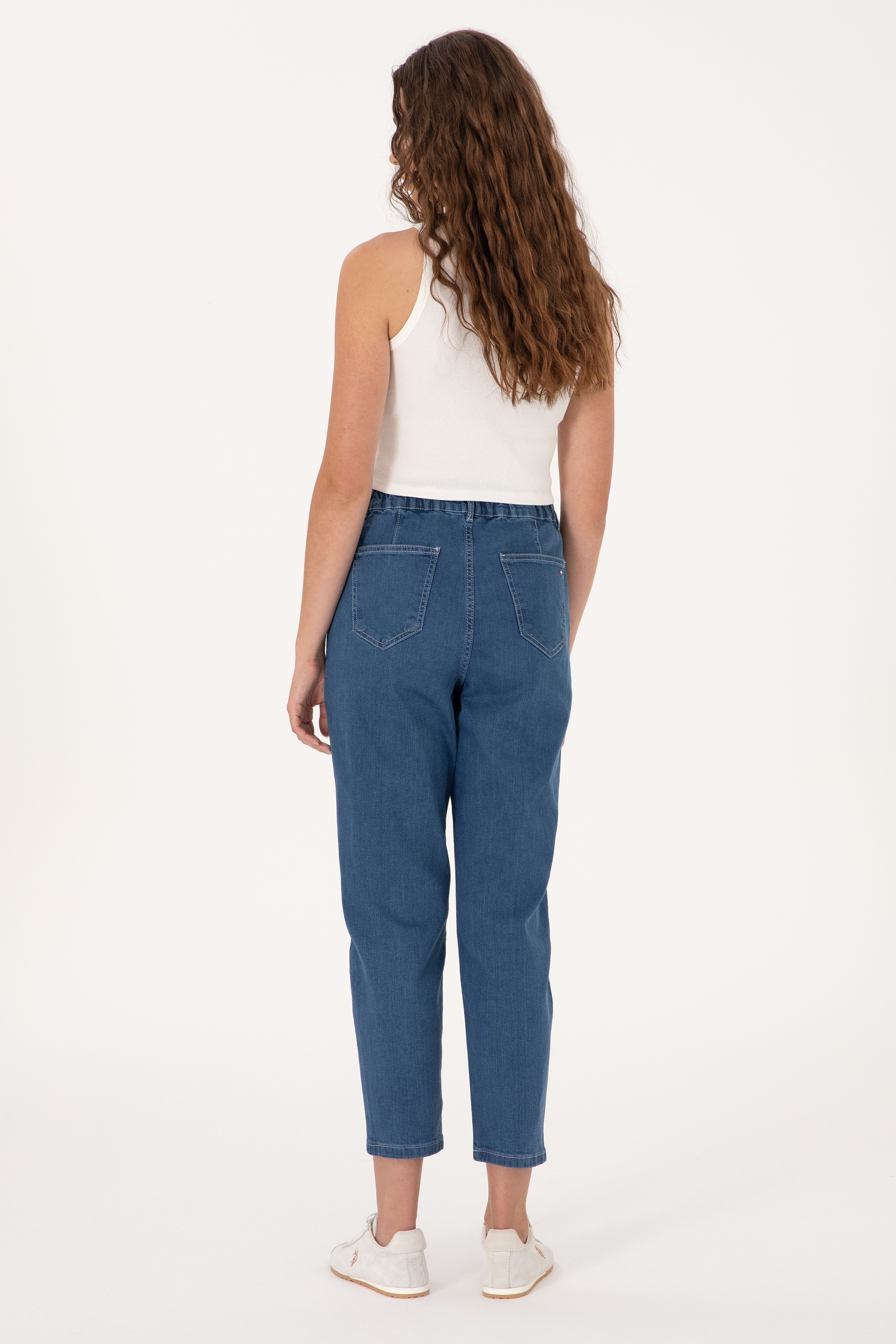 Kadın Açık Mavi Carrot Fit Jean Pantolon - Image 4