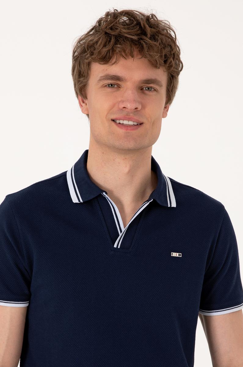 Erkek Slim Fit Kaçık Yaka Lacivert Tişört