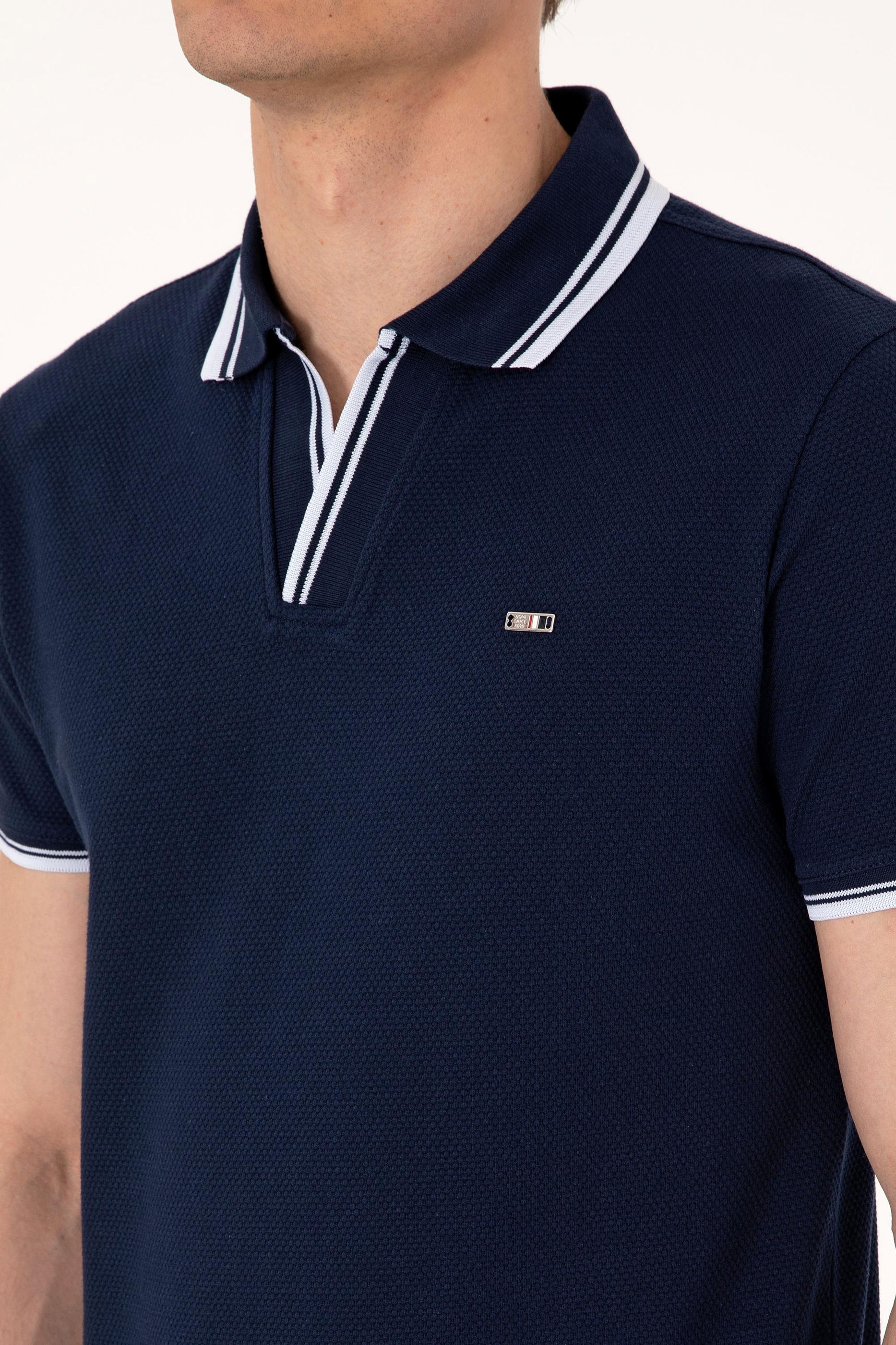 Erkek Slim Fit Kaçık Yaka Lacivert Tişört