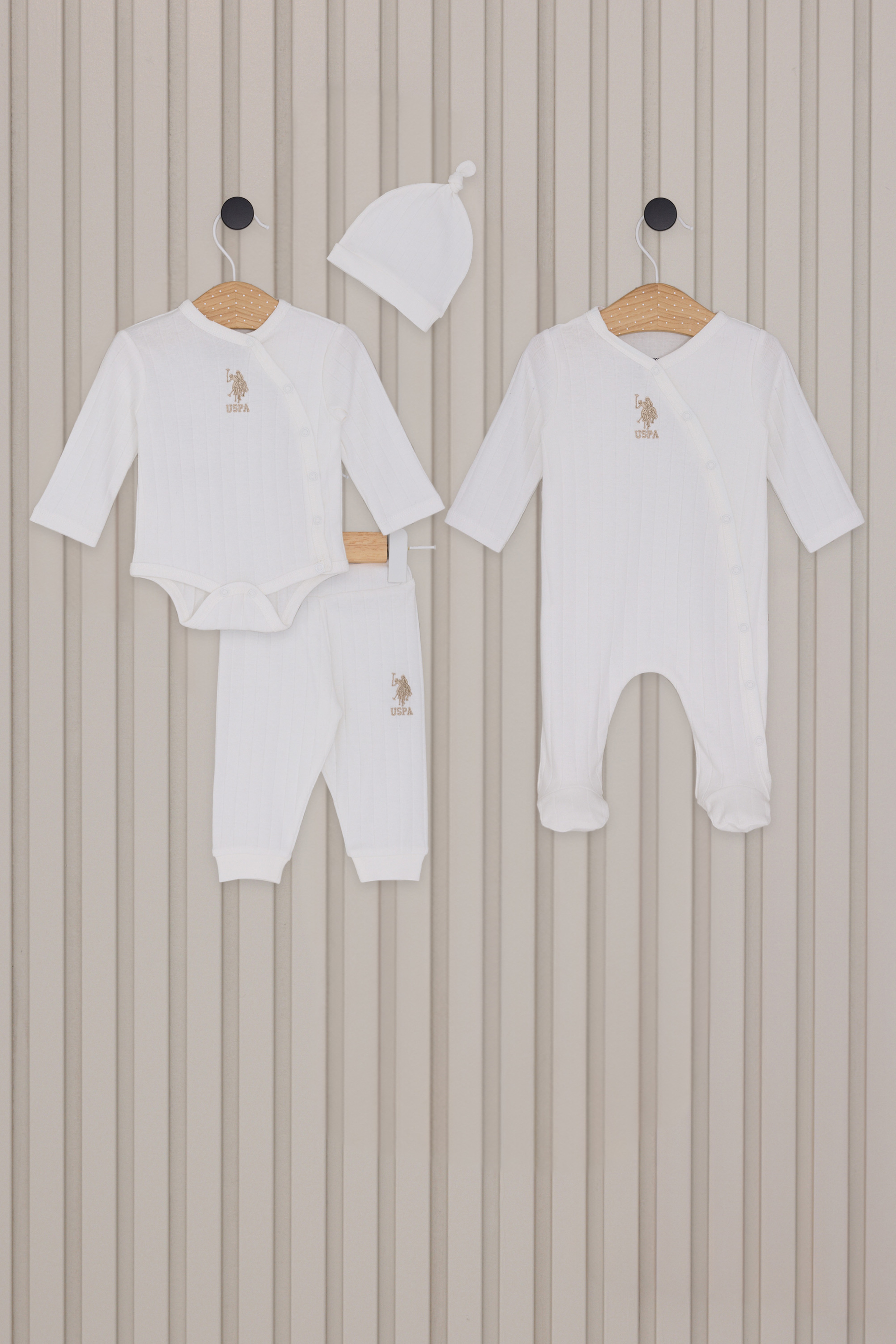 Erkek Bebek Krem Pijama Takımı - Image 1