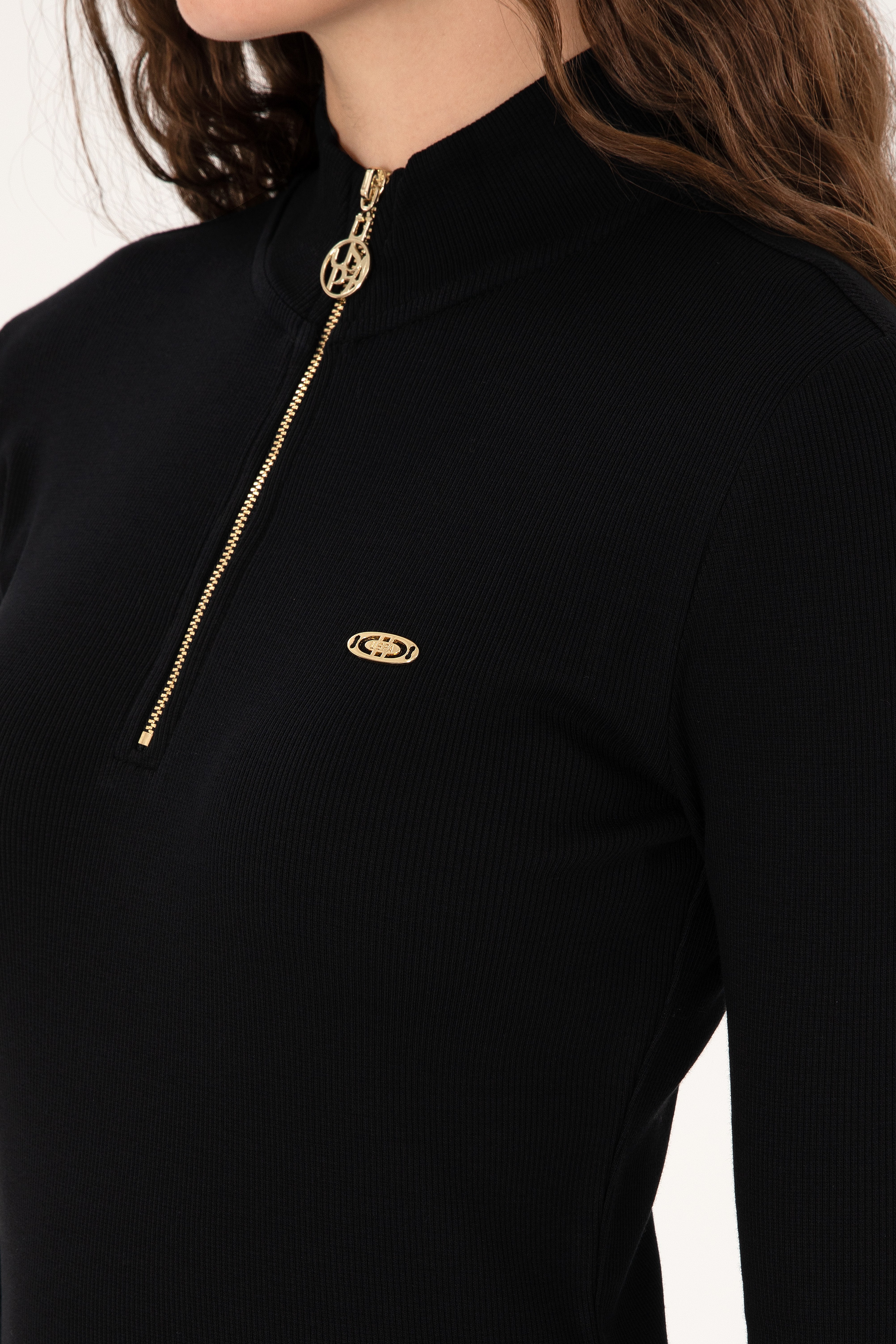 Kadın Siyah Fermuarlı Dik Yaka Sweatshirt - Image 7