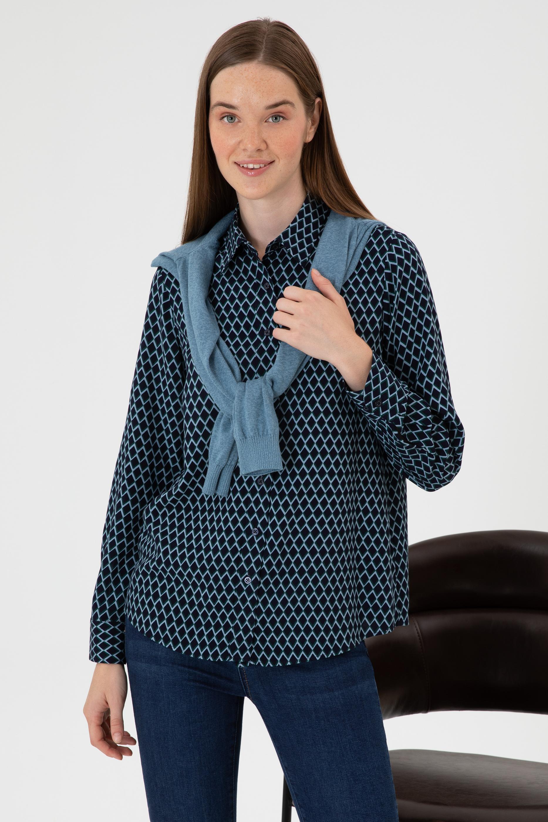 Kadın Lacivert Uzun Kollu Gömlek