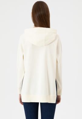 Kadın Krem Yırtmaçlı Kapüşonlu Sweatshırt - 50313611038