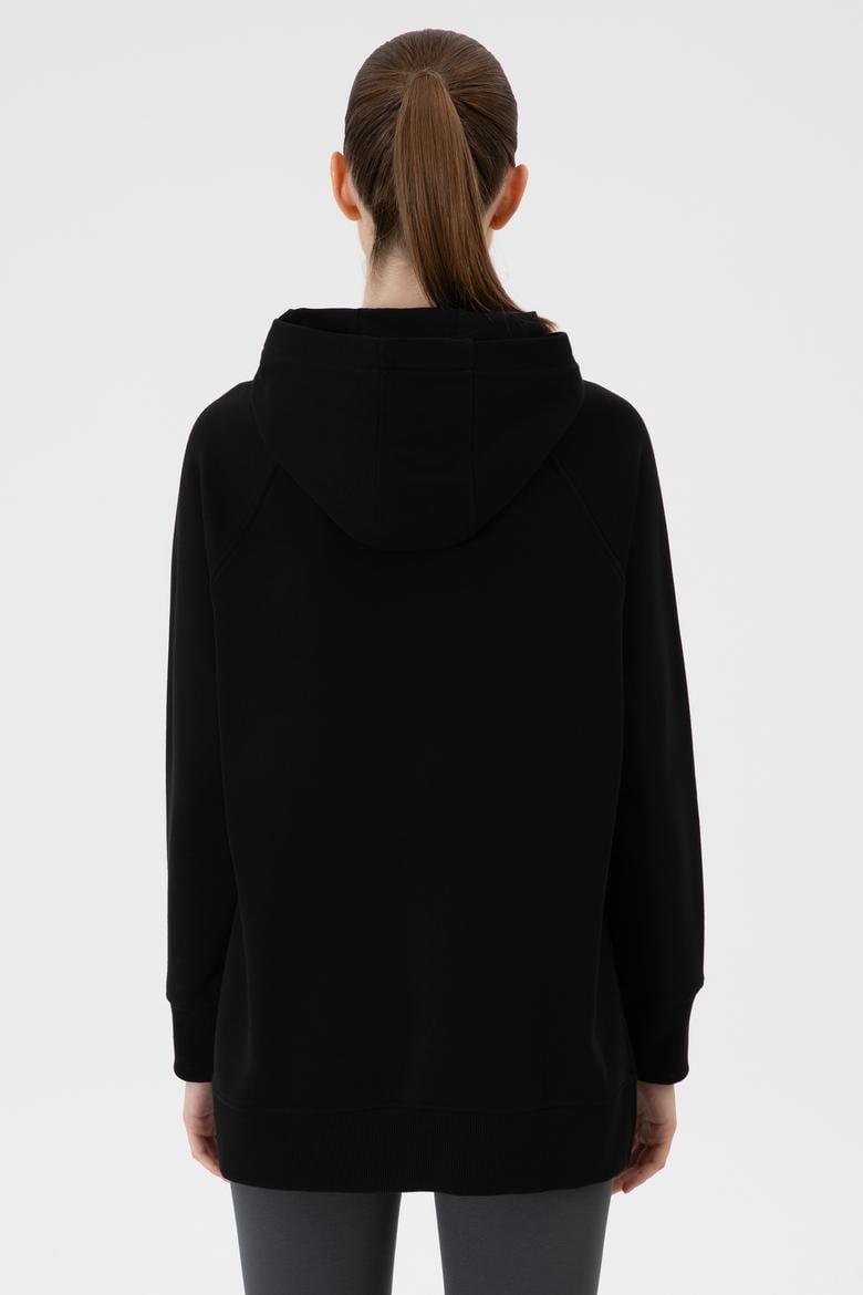 Kadın Siyah Yırtmaçlı Kapüşonlu Sweatshırt - 50313611022