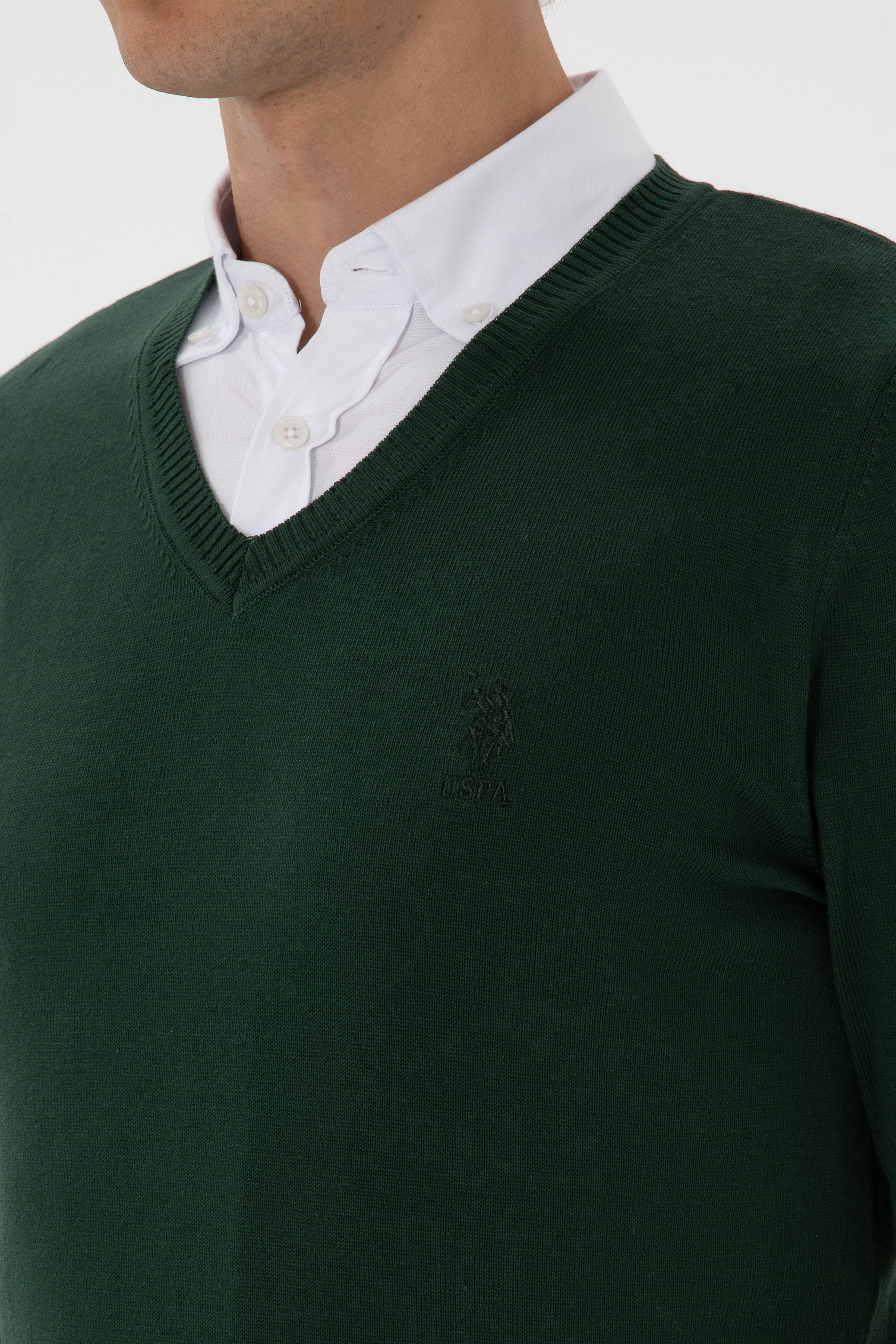 Erkek Slim Fit V Yaka Koyu Yeşil Basic Kazak - Image 7