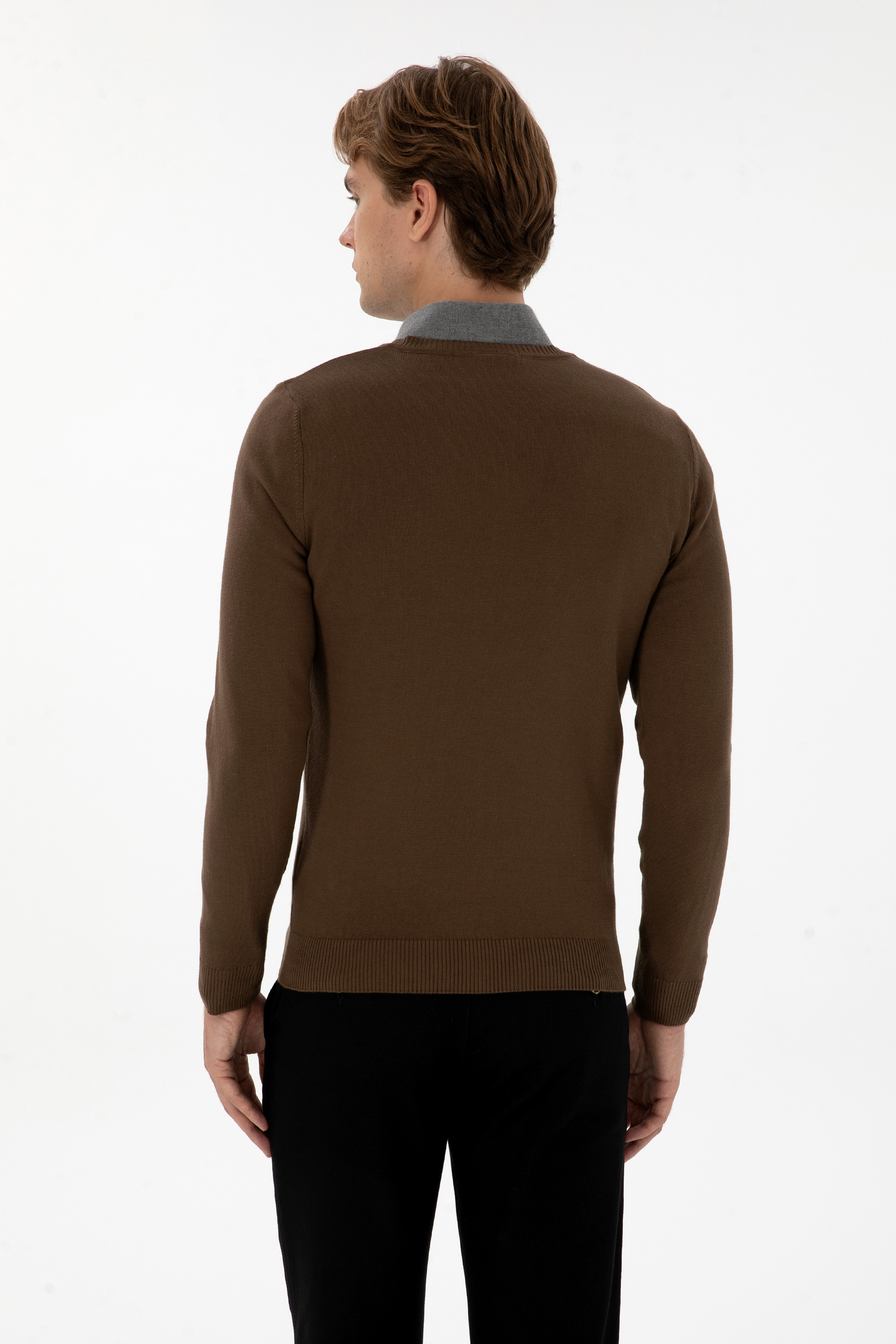 Erkek Slim Fit V Yaka Kahverengi Basic Kazak