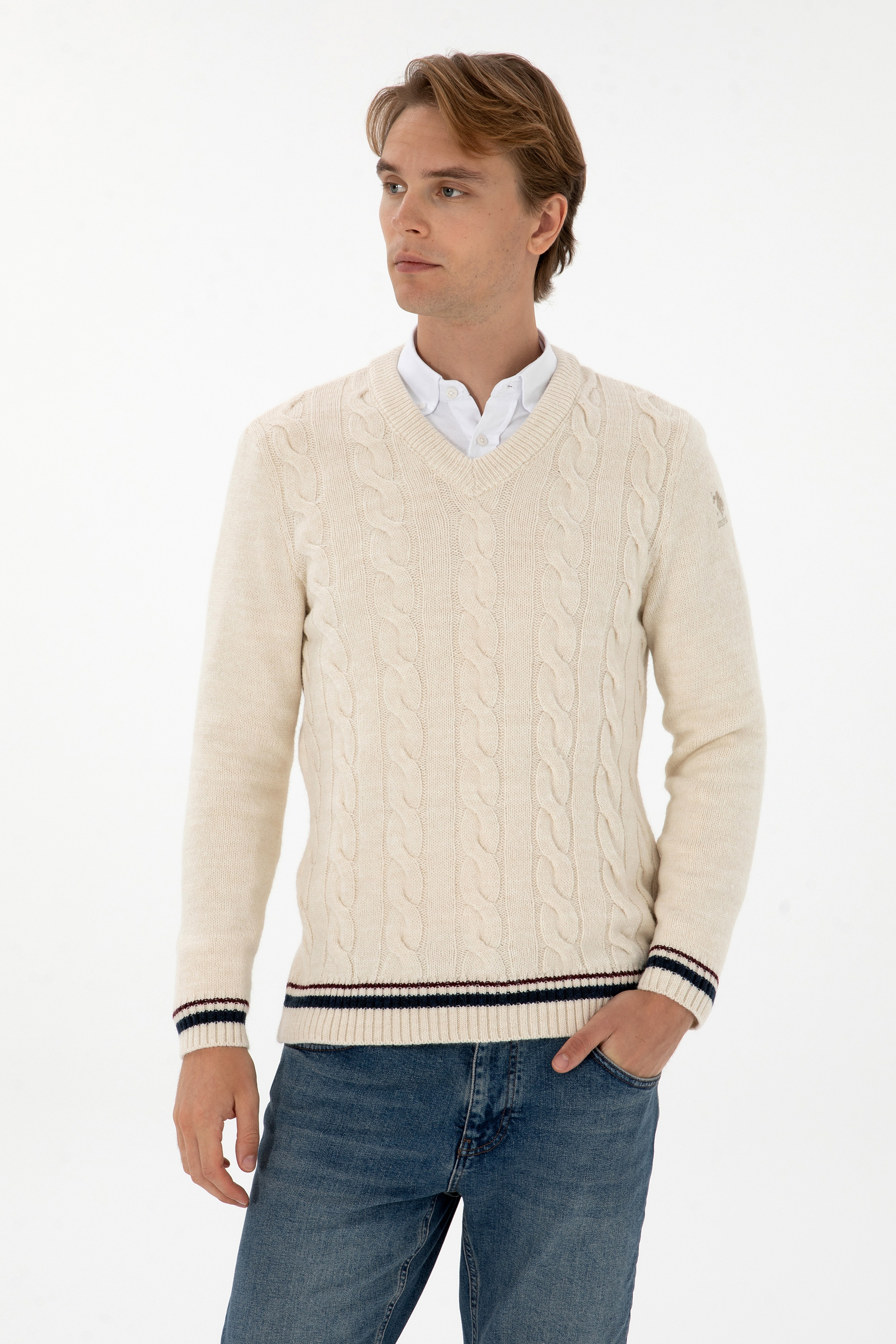 Erkek Regular Fit V Yaka Krem Kazak - Image 1