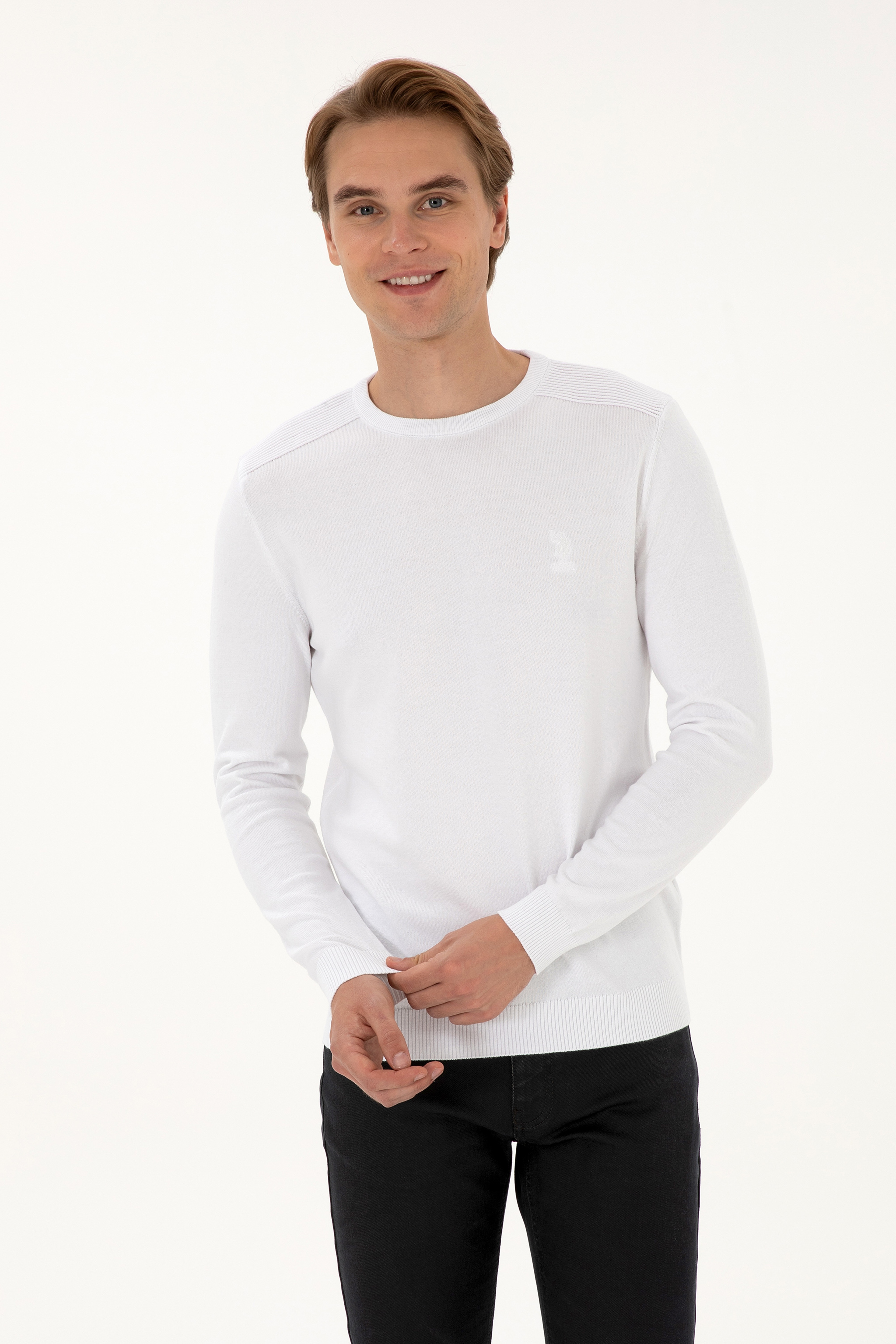 Erkek Slim Fit Bisiklet Yaka Beyaz Basic Kazak - Image 1