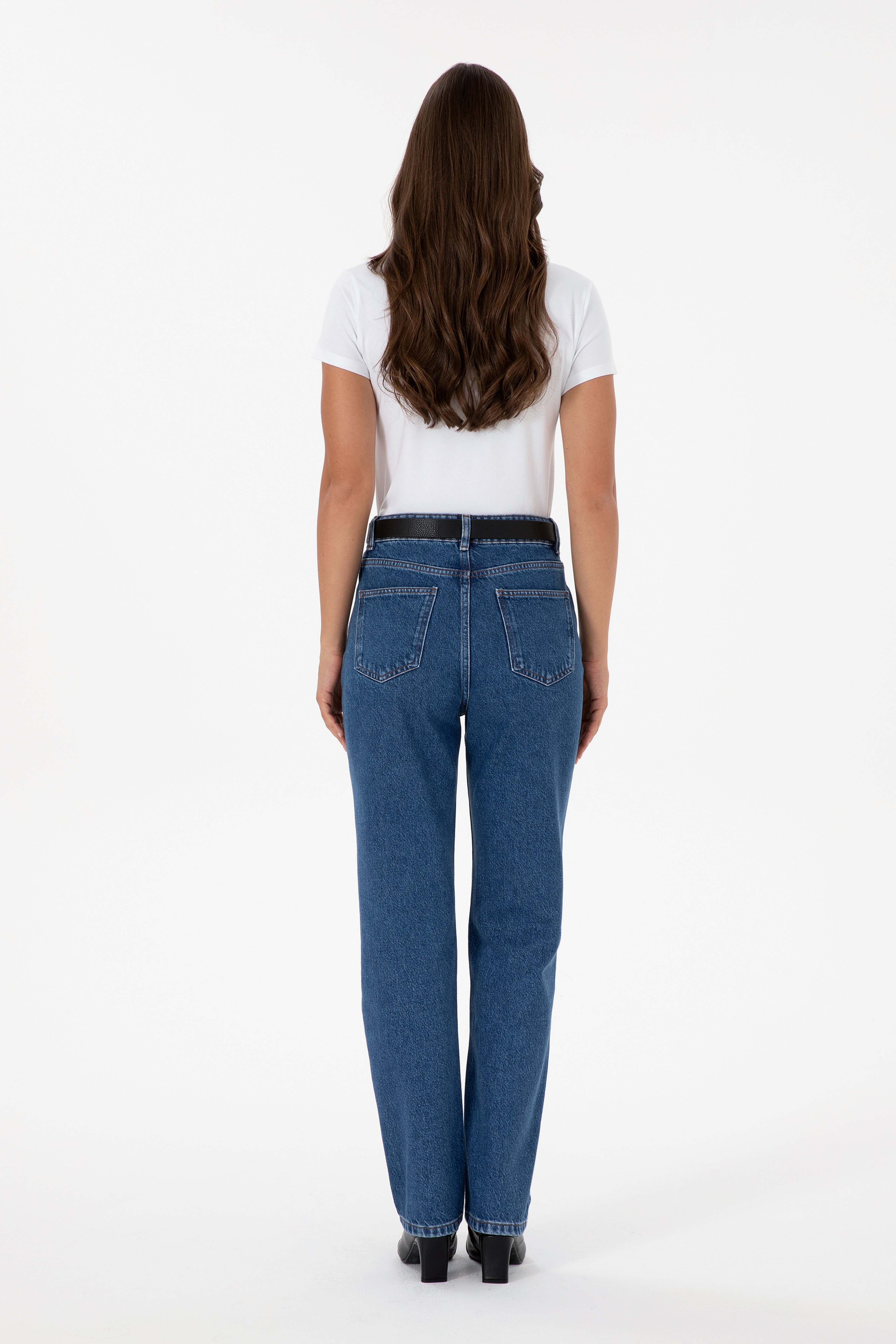 Kadın Mavi Straight Fit Jean Pantolon - Image 4