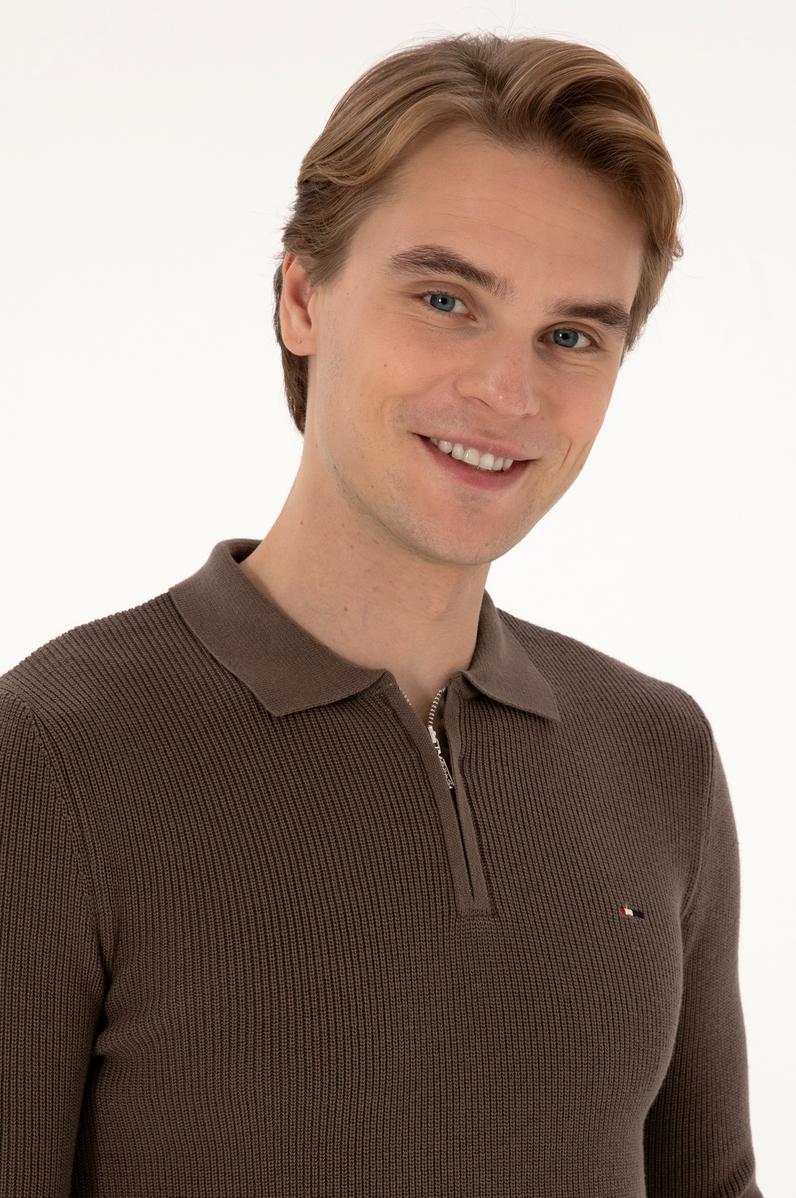 Erkek Regular Fit Fermuarlı Vizon Basic Kazak