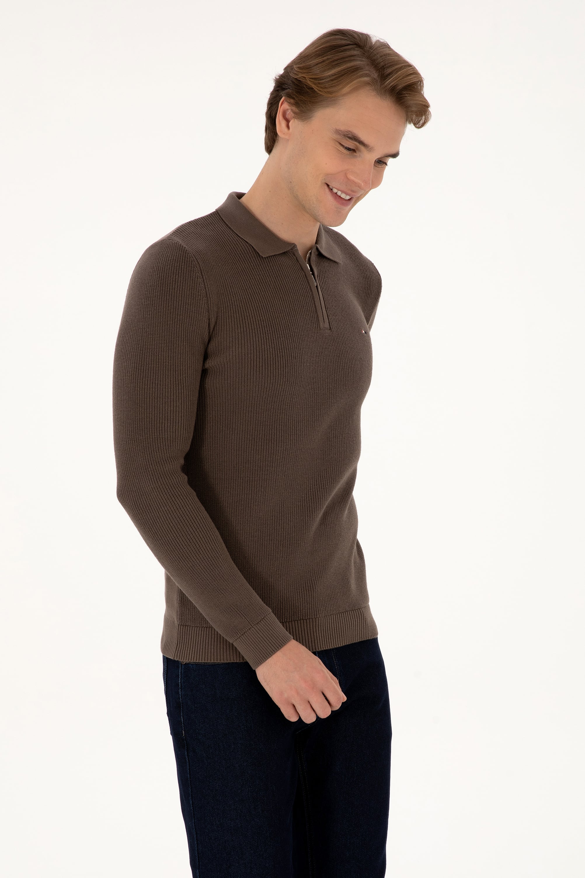 Erkek Regular Fit Yarım Fermuarlı Vizon Basic Kazak - Image 3