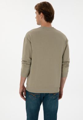 Erkek Bisiklet Yaka Comfort Fit Açık Haki Basic Sweatshirt - 50313760071