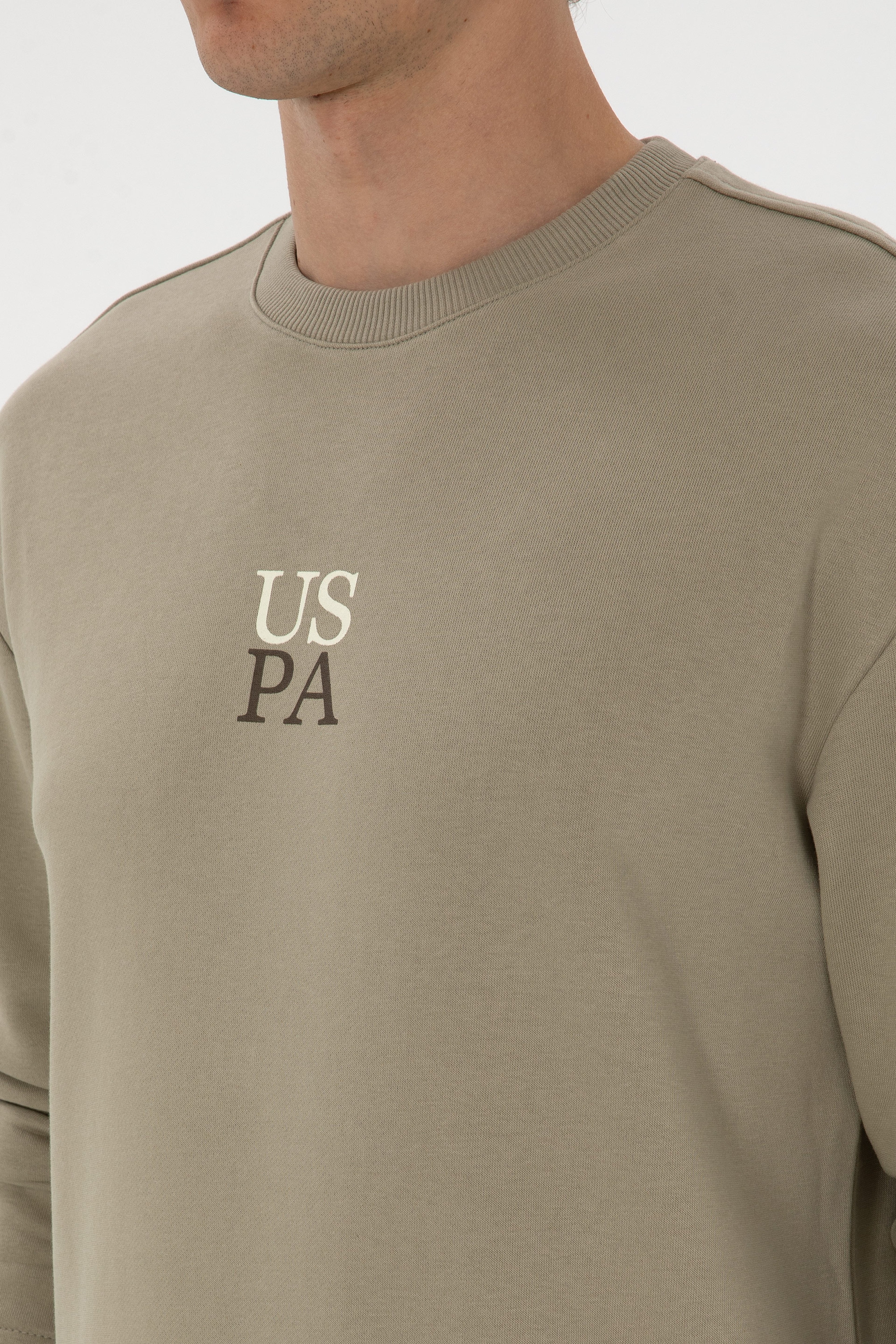 Erkek Bisiklet Yaka Comfort Fit Açık Haki Basic Sweatshirt