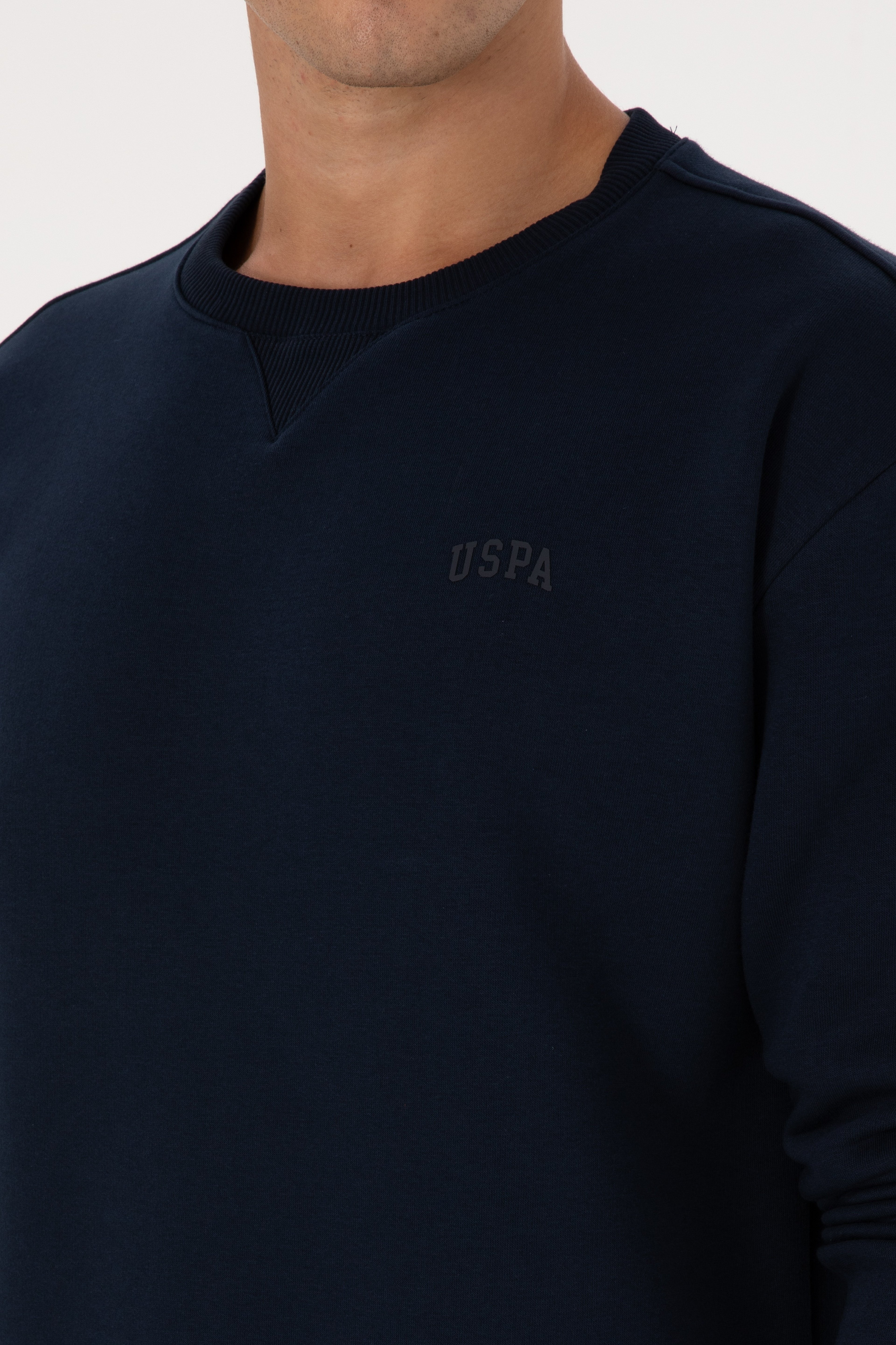 Erkek Comfort Fit Bisiklet Yaka Şardonlu Lacivert Basic Sweatshirt