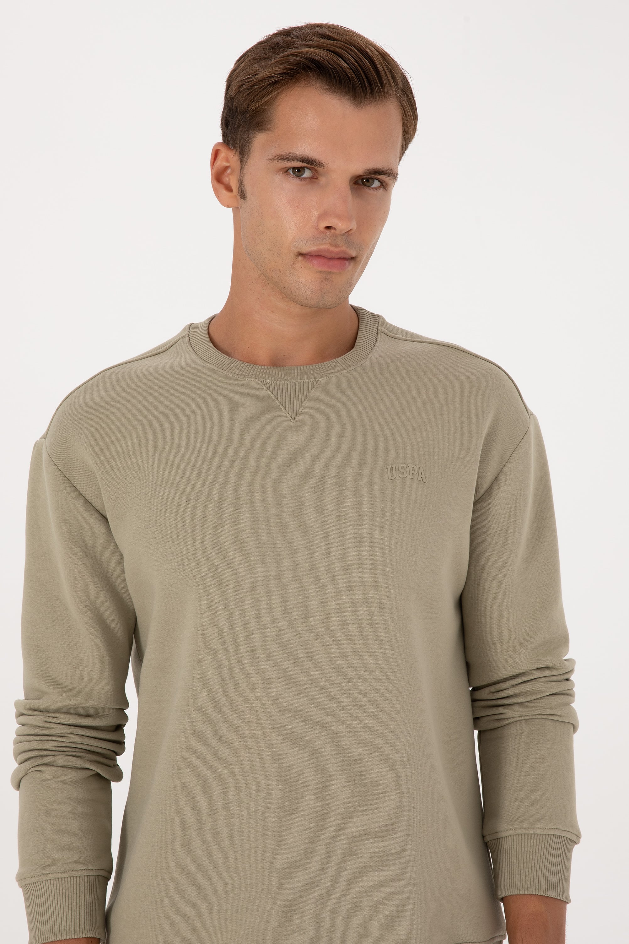 Erkek Comfort Fit Bisiklet Yaka Şardonlu Açık Haki Basic Sweatshirt